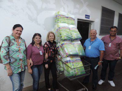Bezerra de Menezes recebe doação de fraldas da Ascam