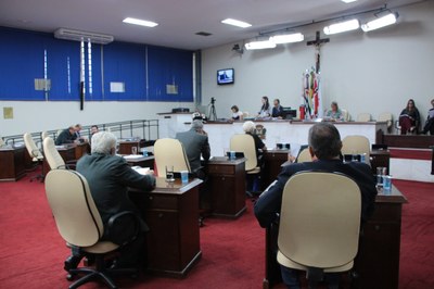 Câmara vota criação de comissão para atualização do Regimento Interno 