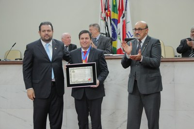 Deputado André Soares é homenageado na Câmara de Rio Preto