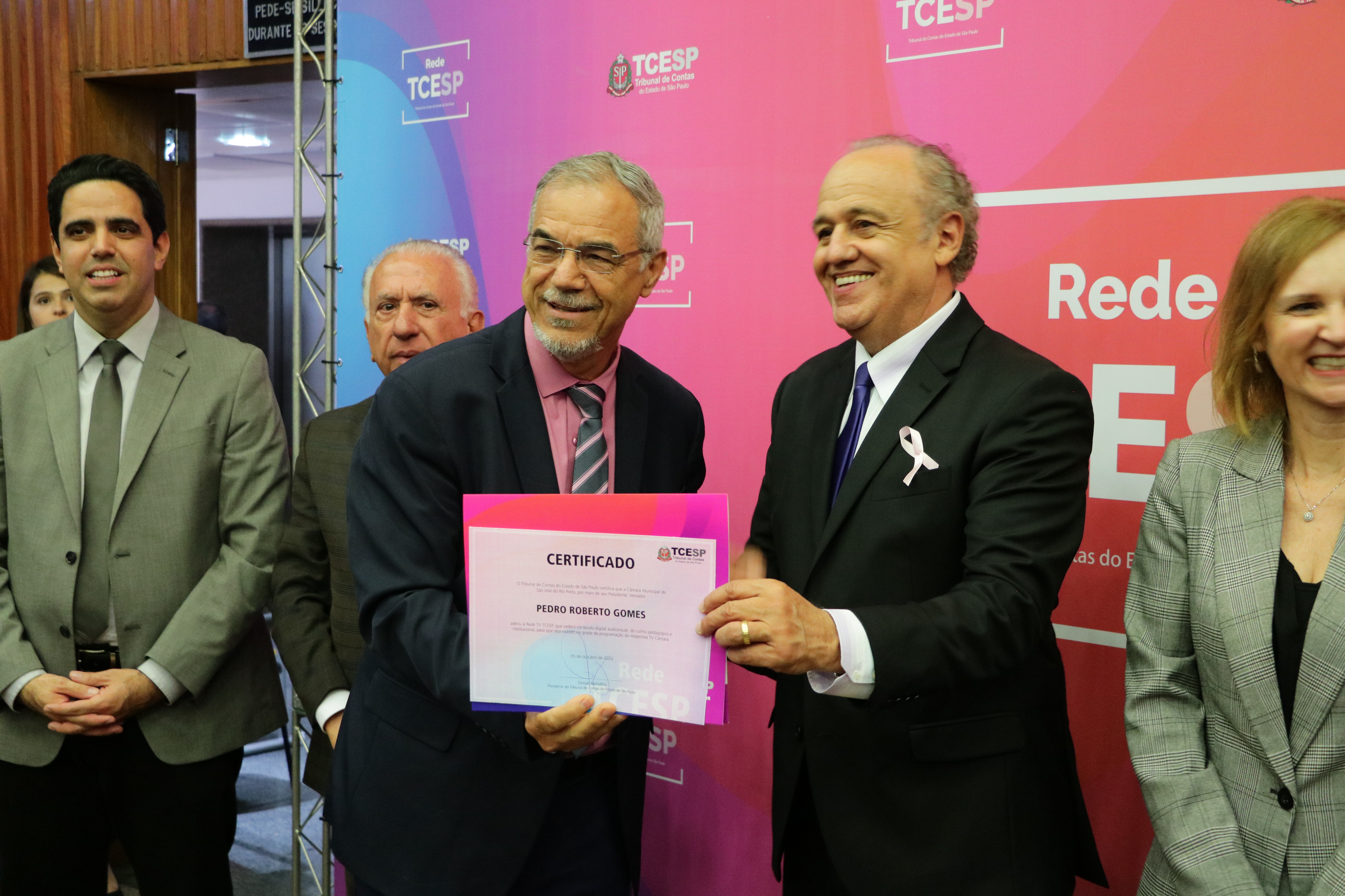 Presidente da Câmara e do TCE durante assinatura de convênio em SP: "Queremos que a população participe, conheça, saiba e fiscalize nosso trabalho", disse Pedro