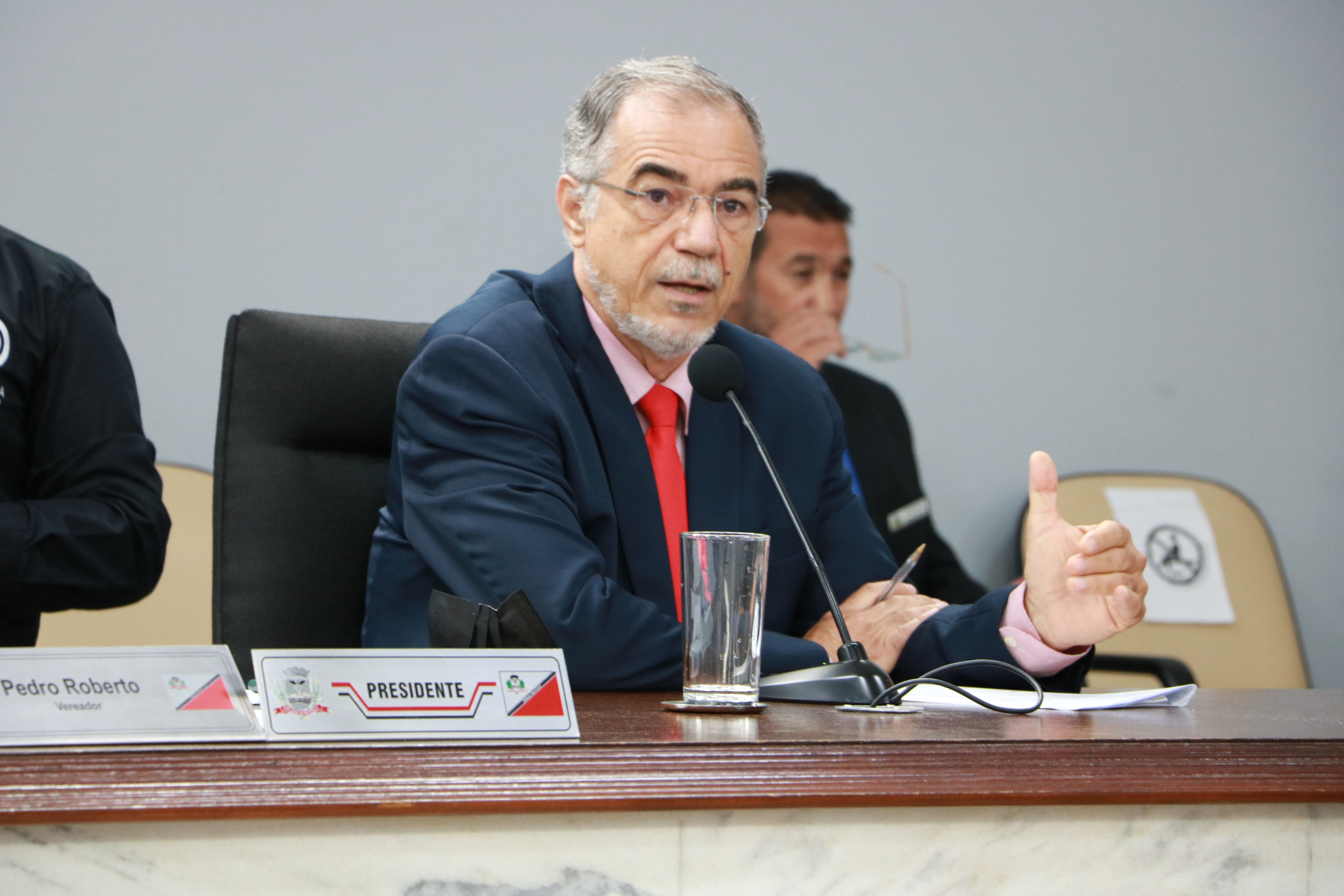 Pedro diz que audiência busca esclarecer dúvidas jurídicas e necessidade dos cargos