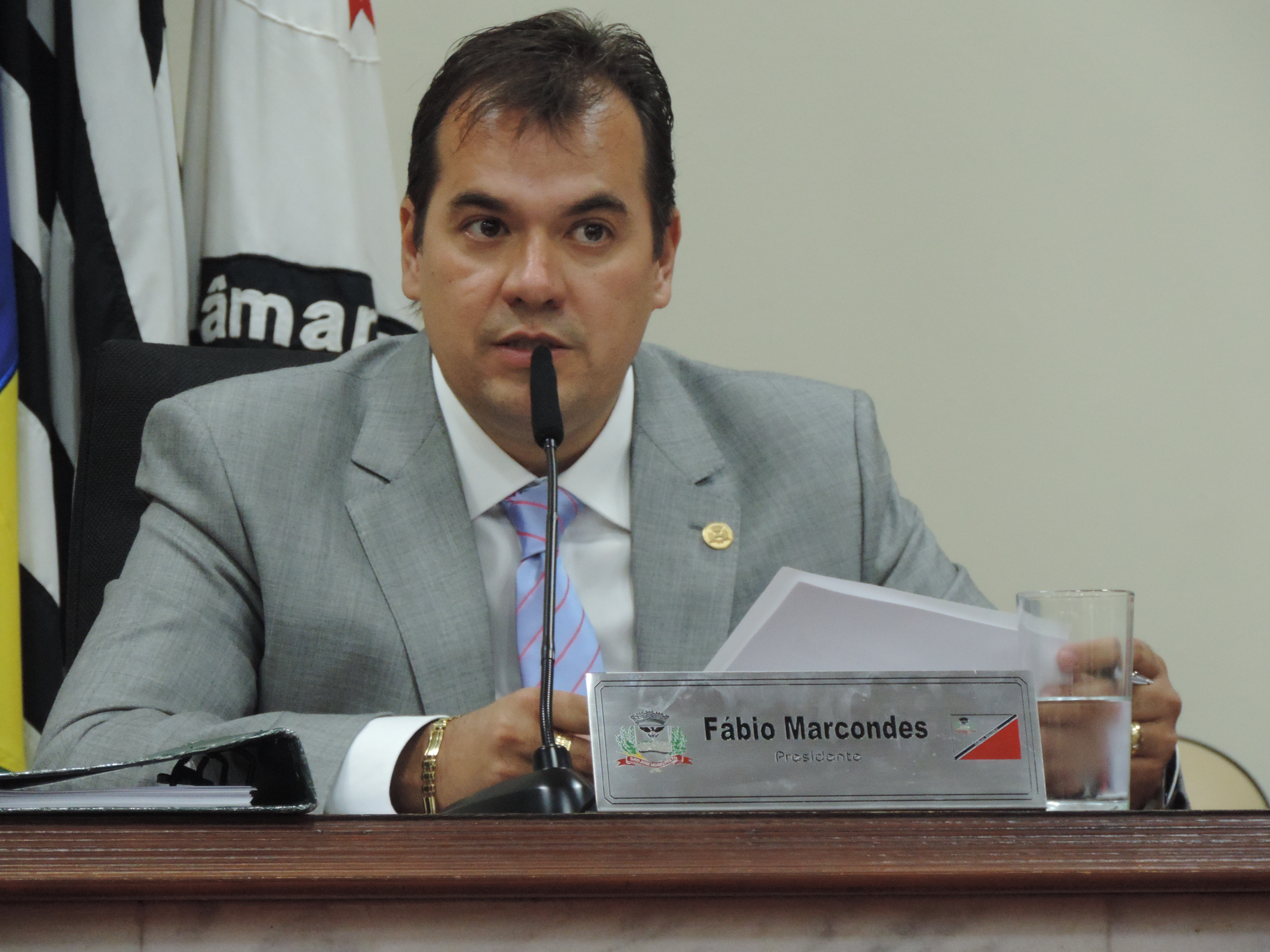 Marcondes assume prefeitura, durante férias de Valdomiro Lopes