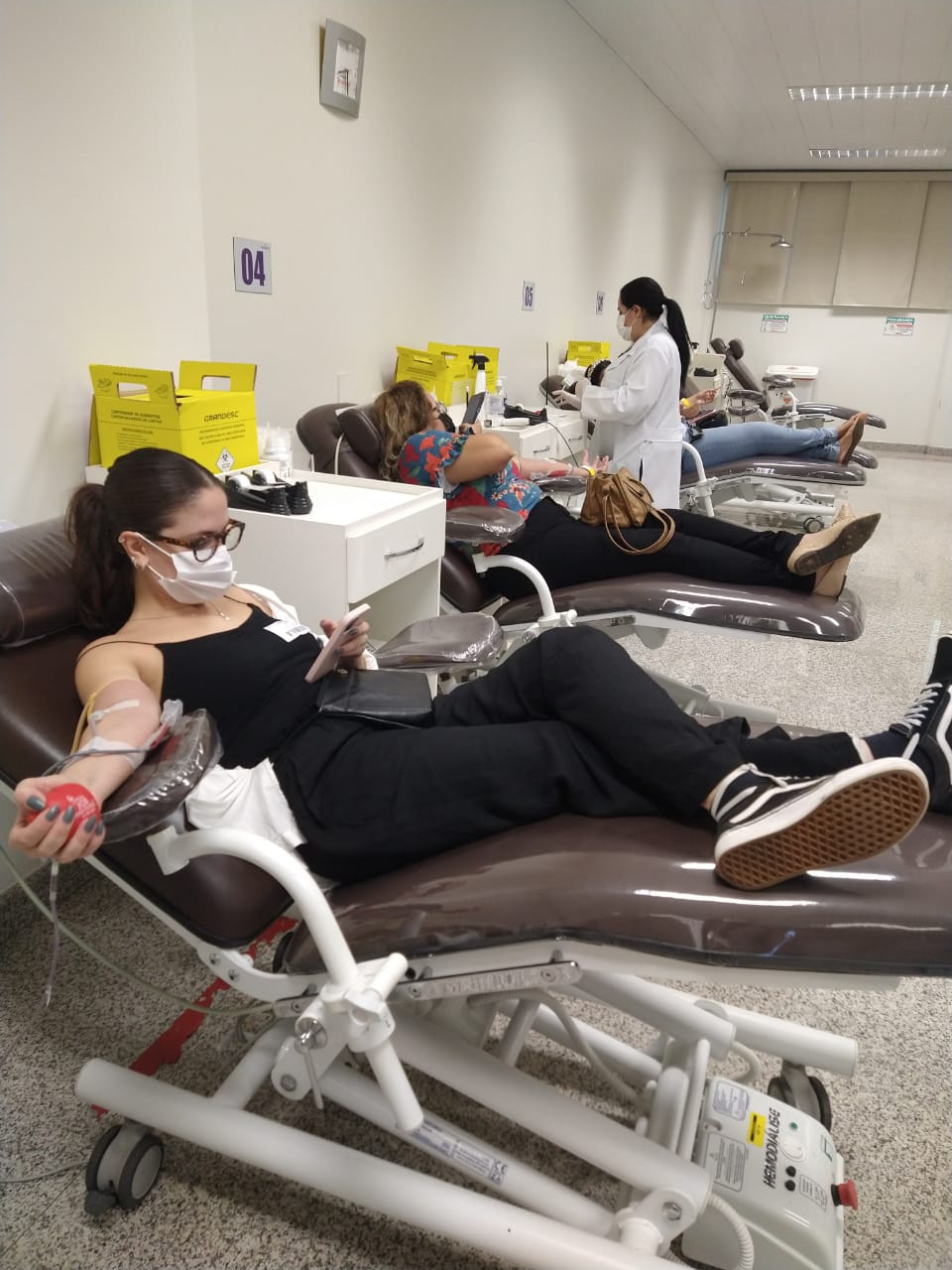 Servidores se mobilizam para doar sangue