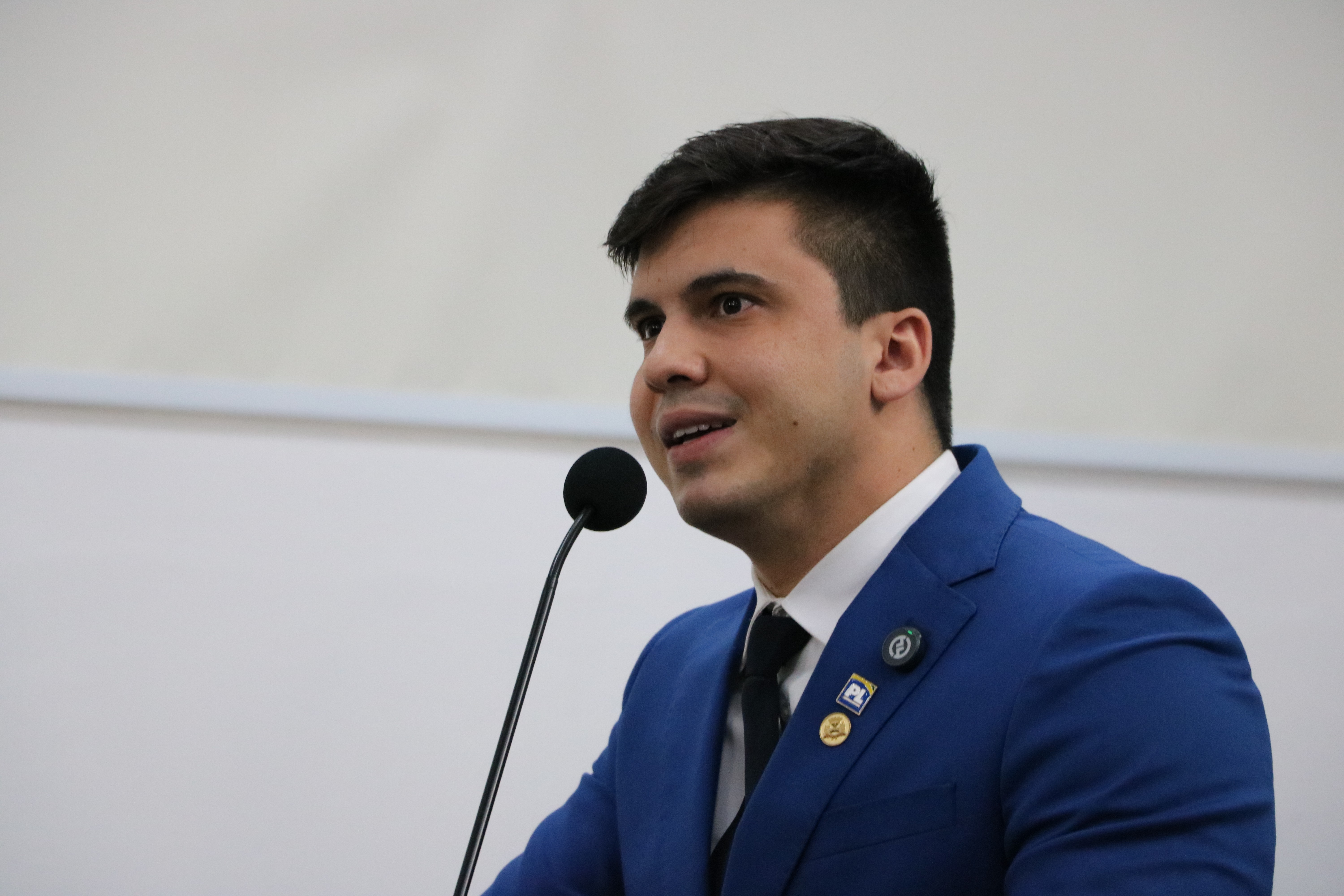 Vereadores aprovam projeto que regulamenta funcionamento de estabelecimentos de reciclagem 
