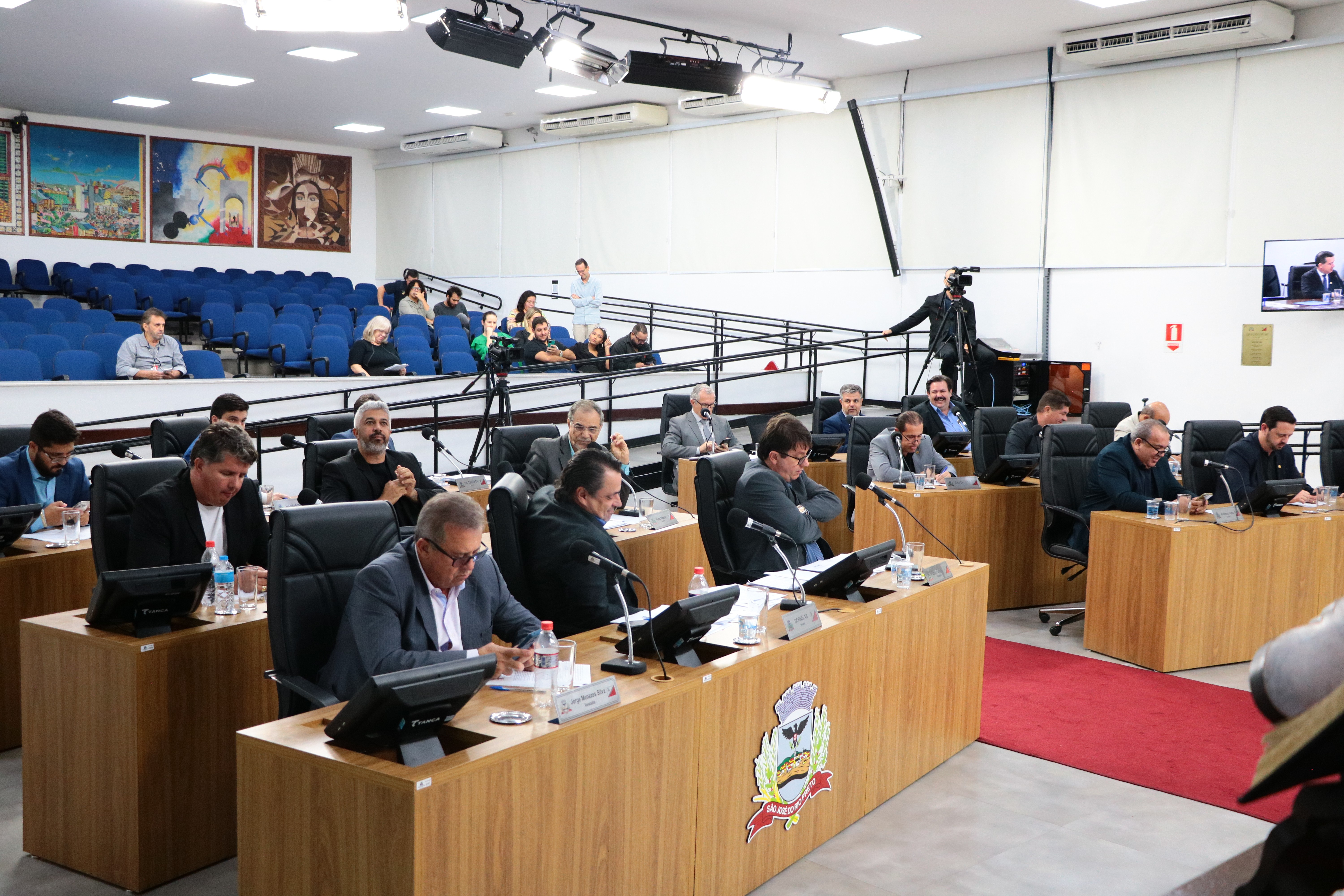 Vereadores aprovam cinco projetos na 15ª sessão ordinária