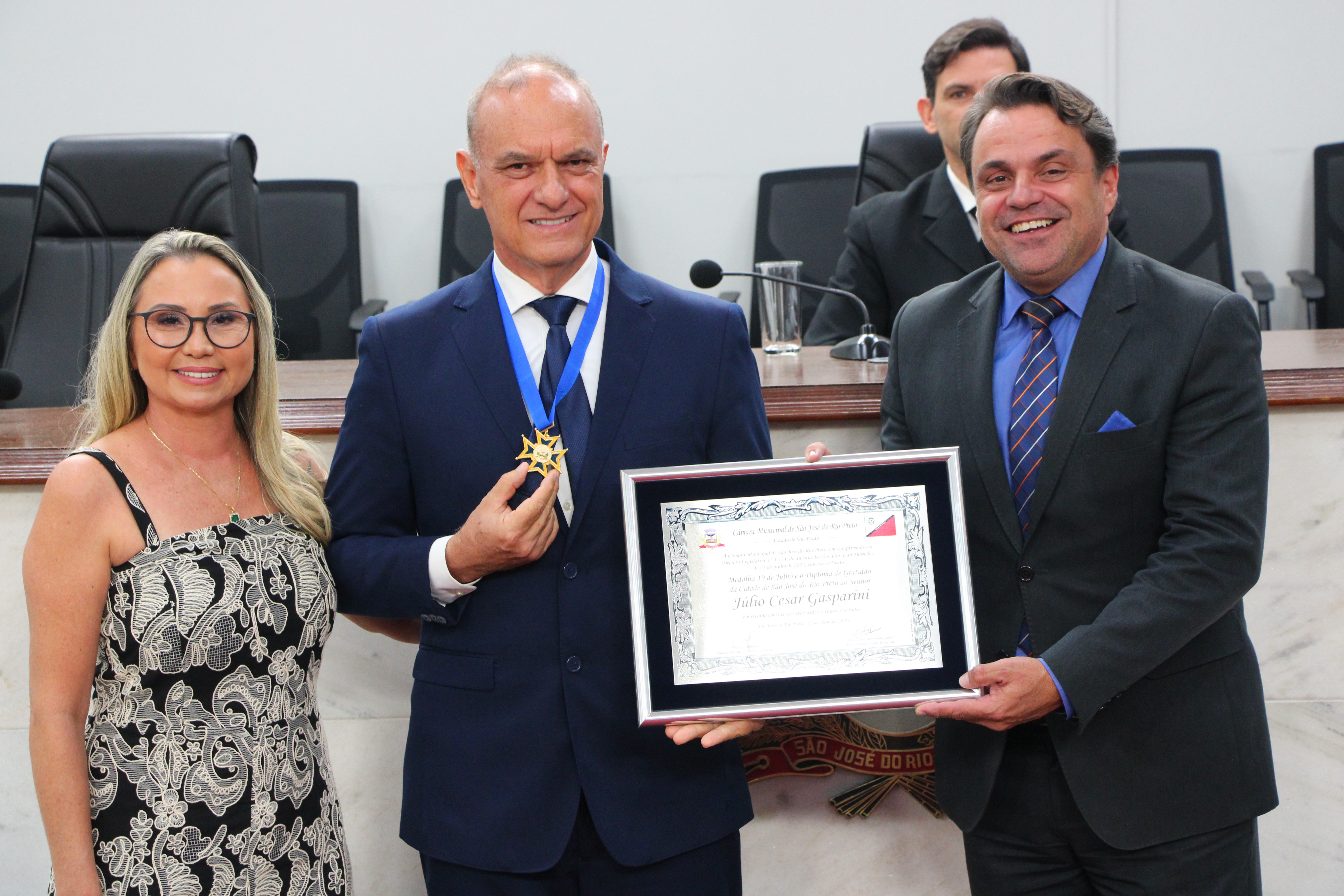 Câmara reconhece trabalho de Julio Gasparini