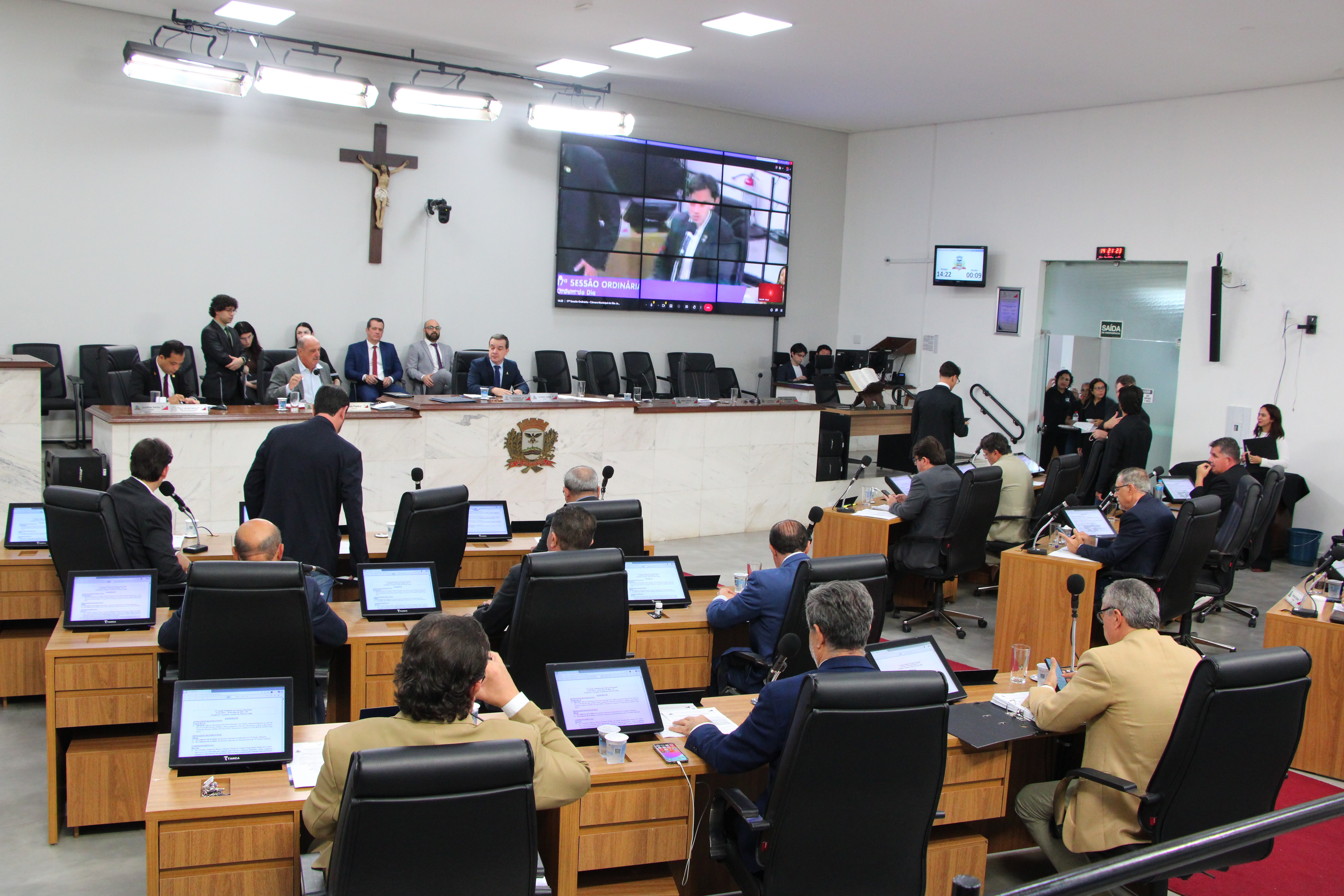 Câmara analisa uso de espaços públicos para estacionamentos em eventos