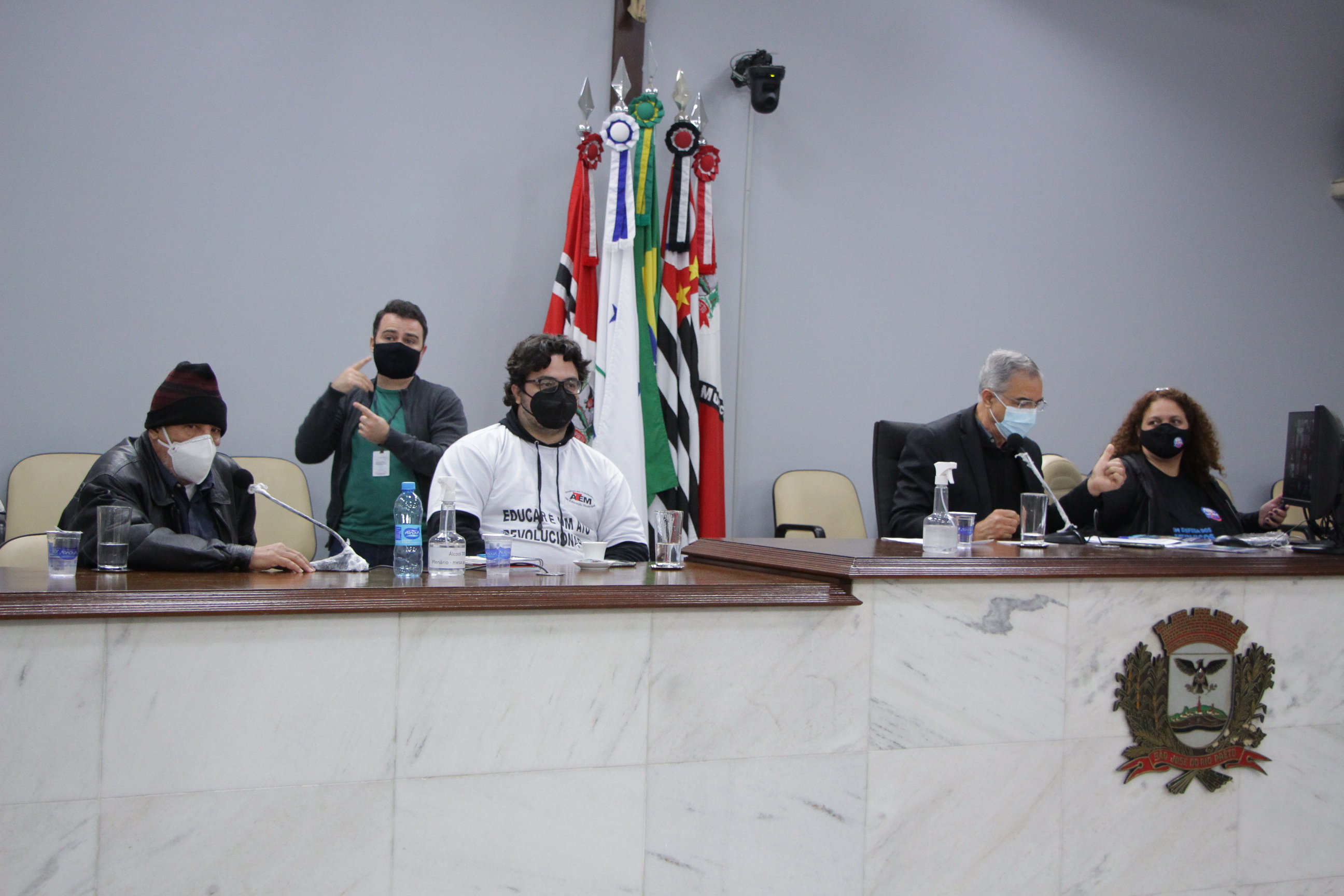 Audiência foi presidida por Pedro Roberto, com participação de entidades sindicais