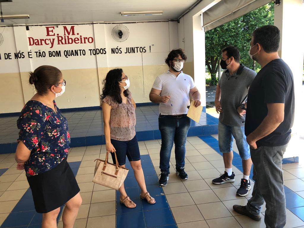Rillo e representantes da Atem durante vistoria na Darcy Ribeiro