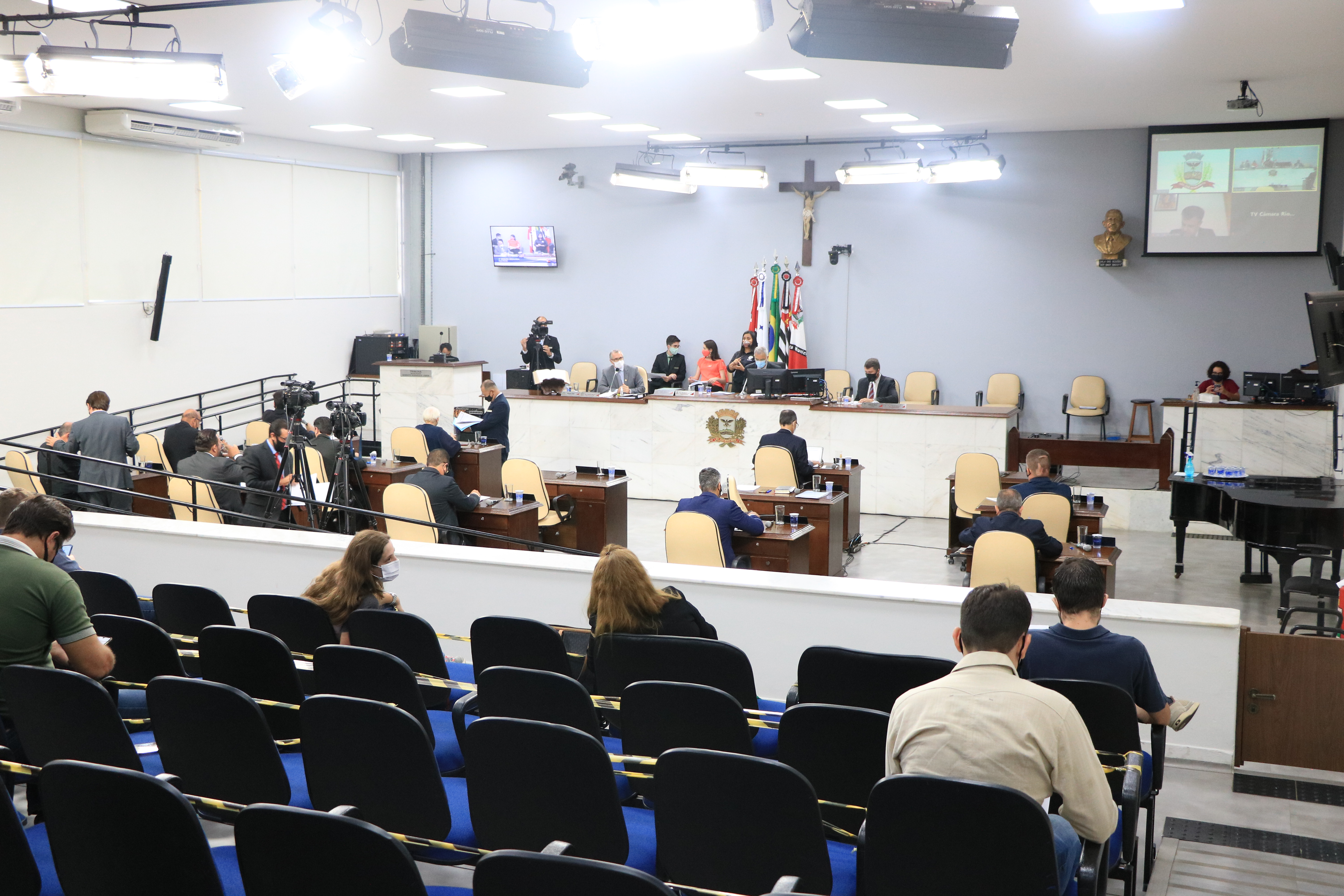 Vereadores analisam veto e alterações no Regimento Interno