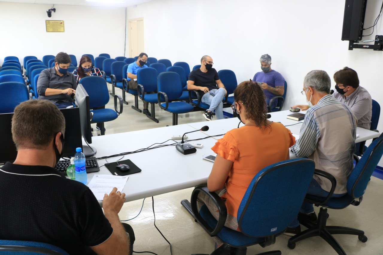 Frente Parlamentar da Covid se reuniu nesta quinta para decidir primeiras ações