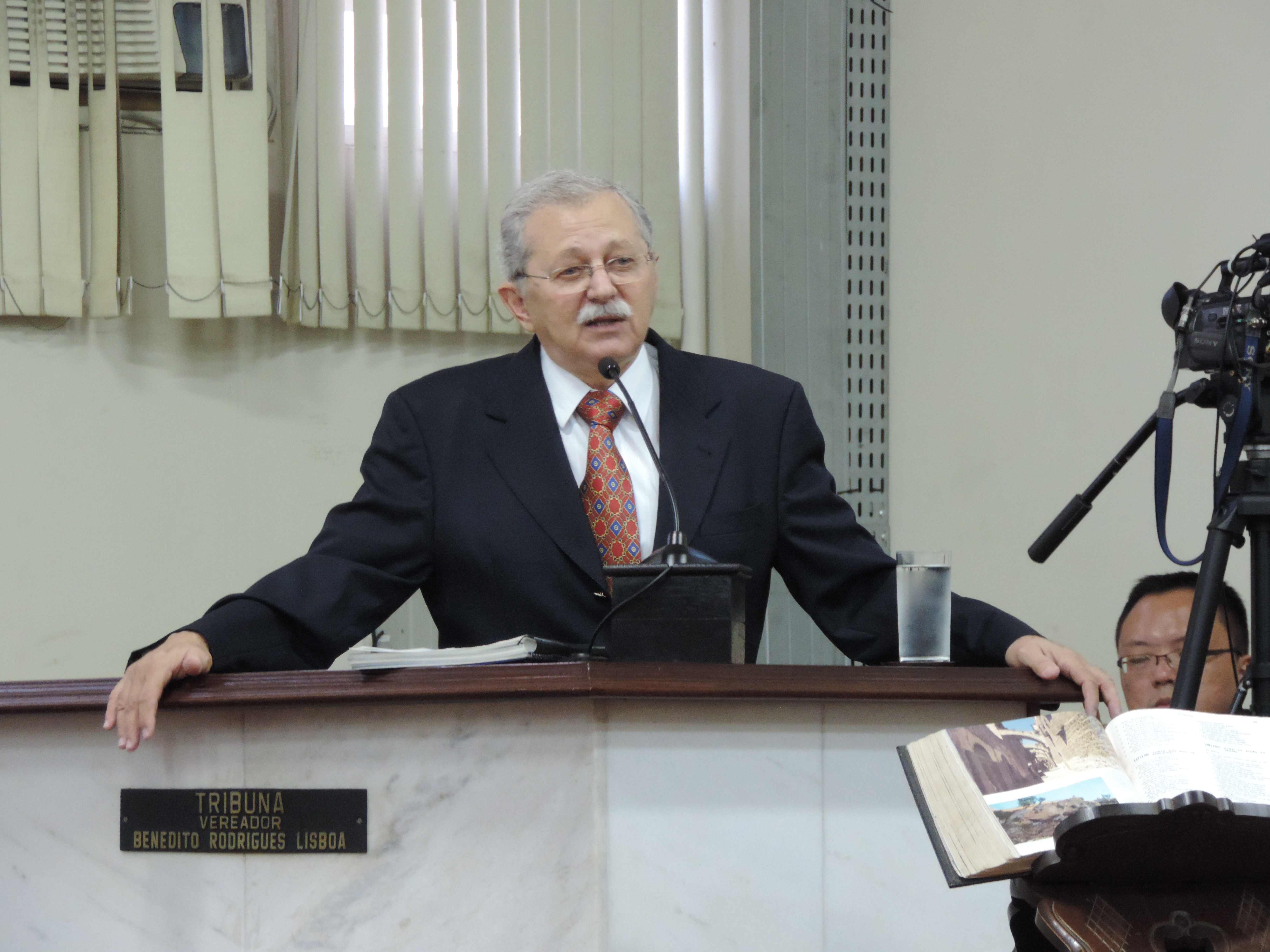 O professor Arif Cais lembrou os 50 anos do Golpe Militar