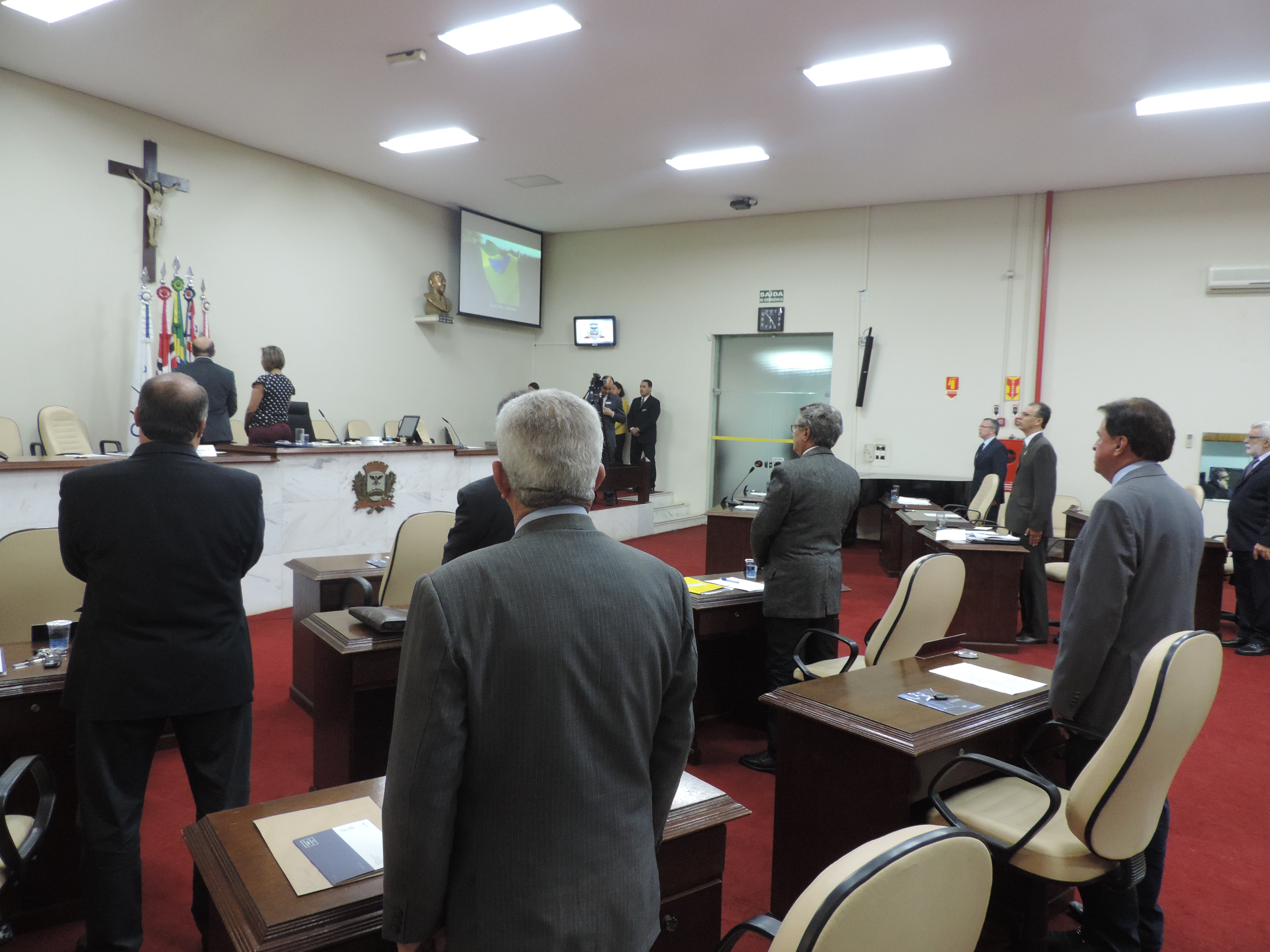 Vereadores aprovaram dez propostas durante sessão ordinária