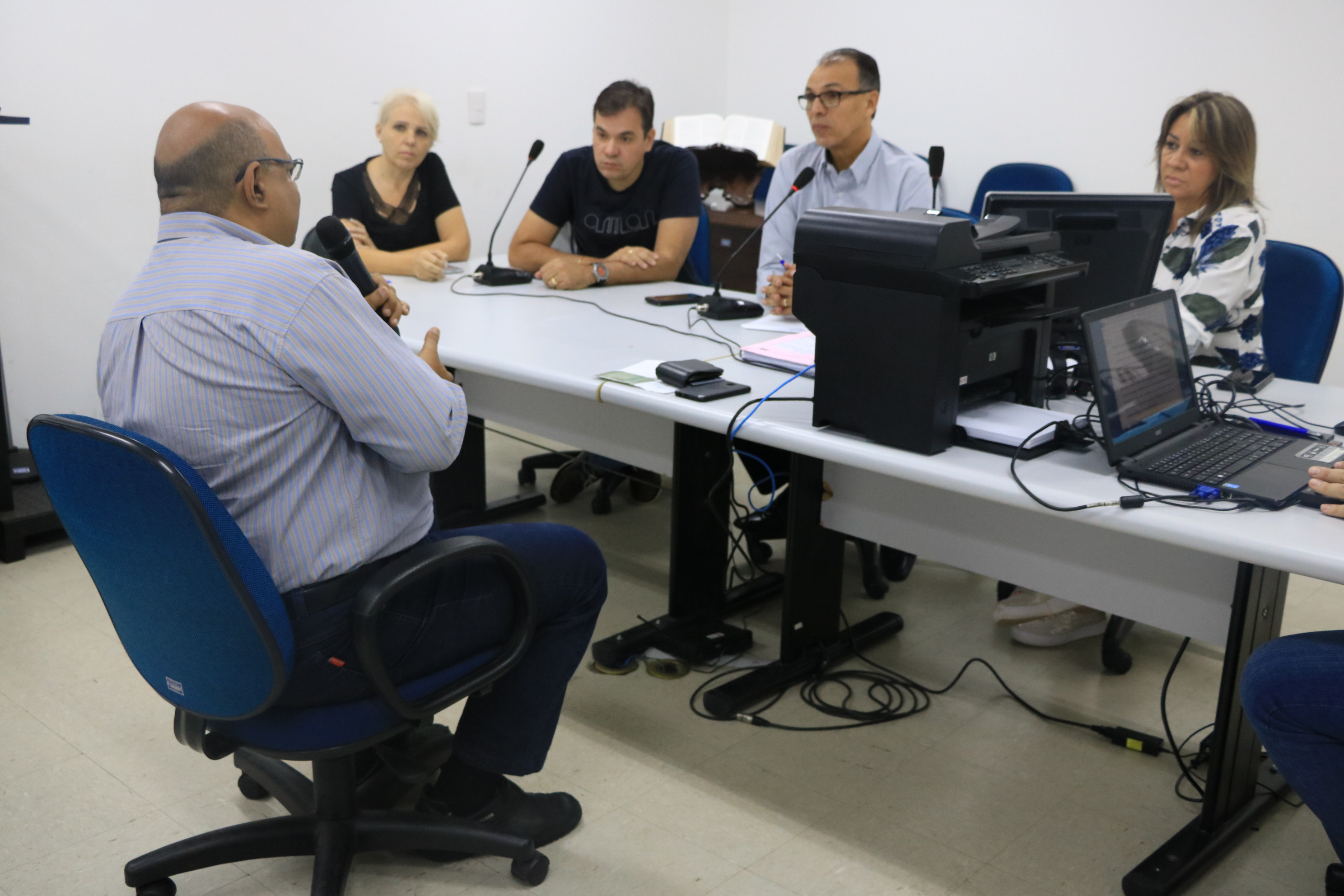 CEI teve início em fevereiro e investiga gestão da Vitrine