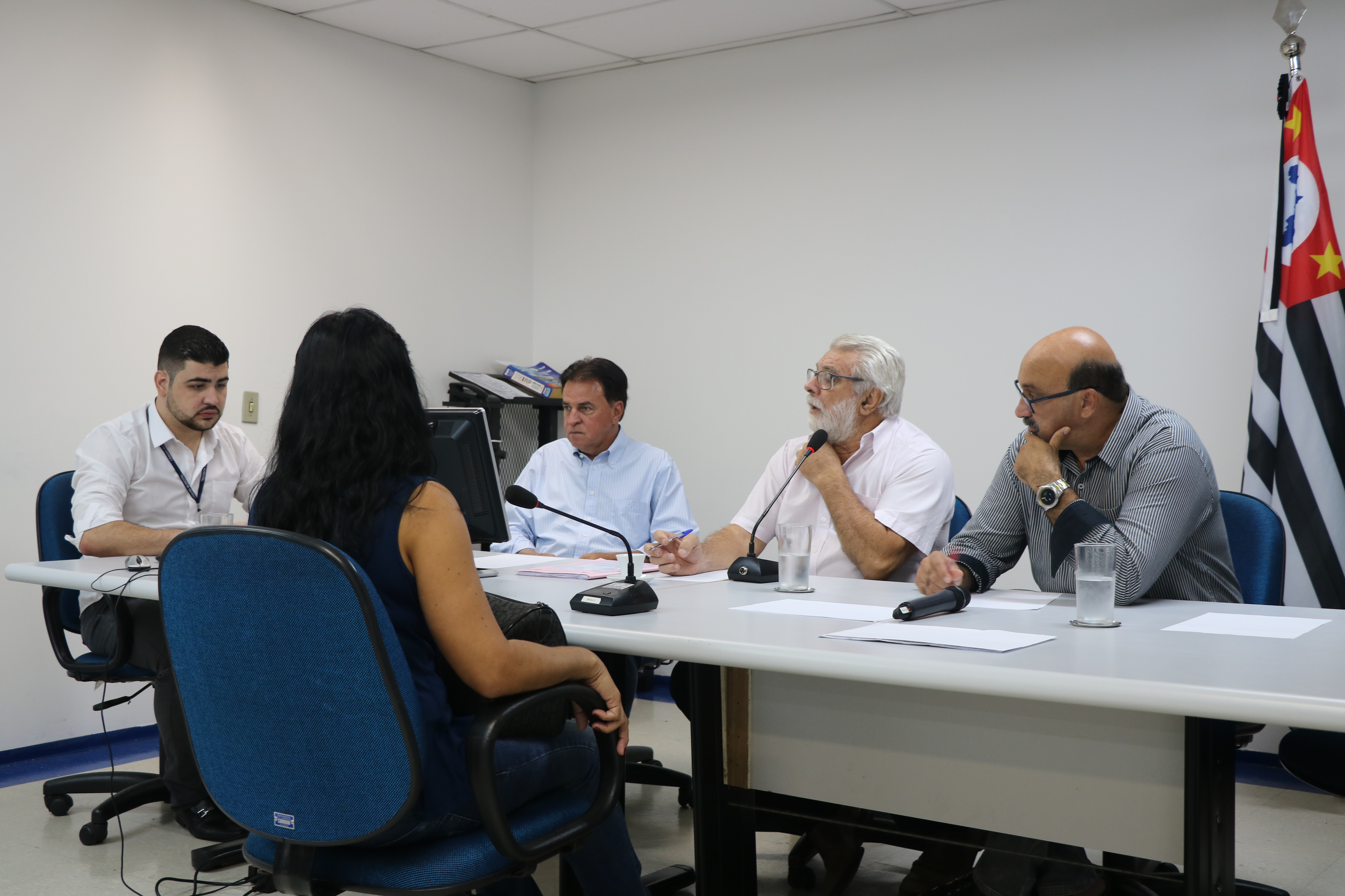 CEI da Emurb ouviu depoimento de servidora responsável pelo almoxarifado