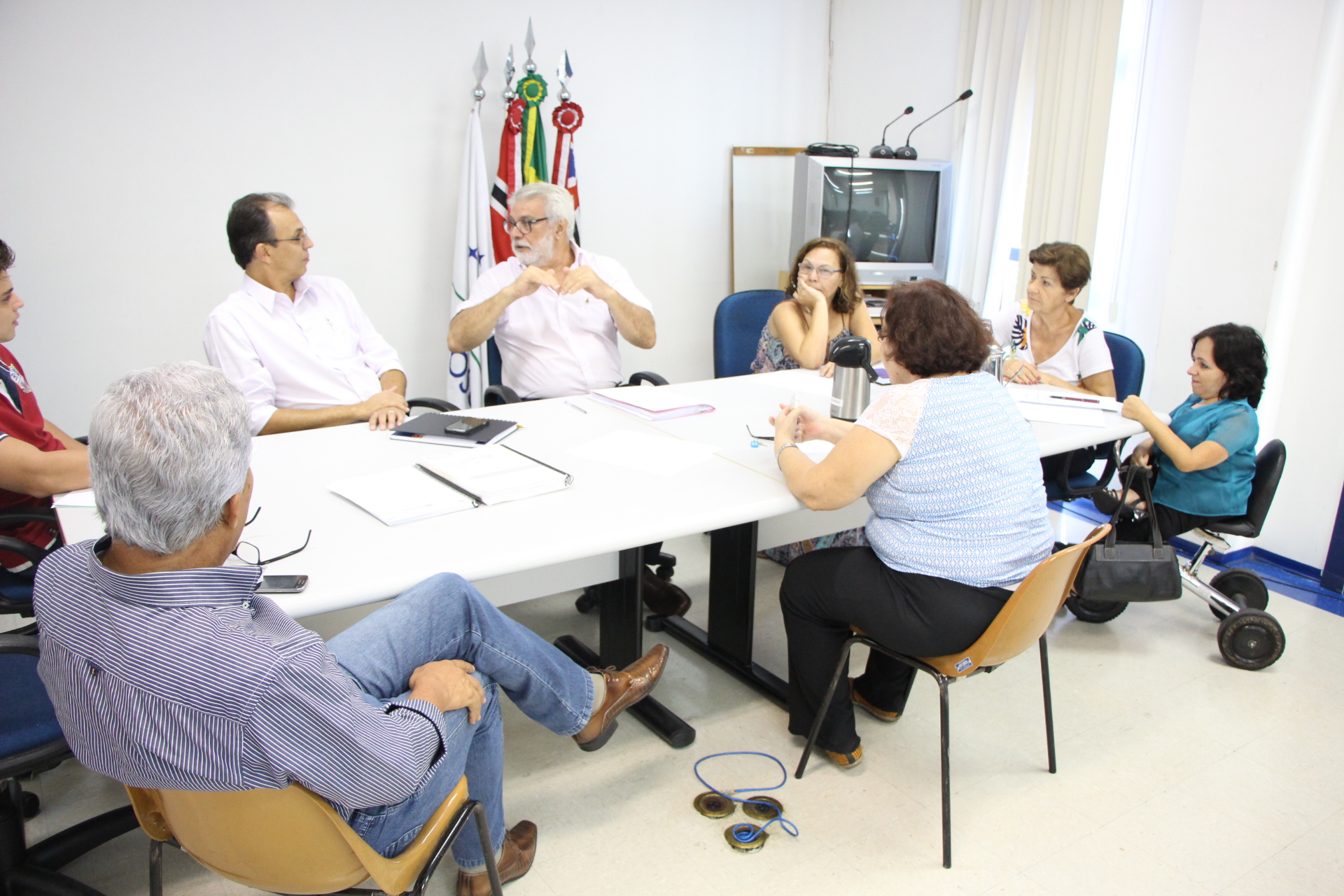 CEV se reuniu com assistenciais sociais da Unilago para debater situação de moradias populares