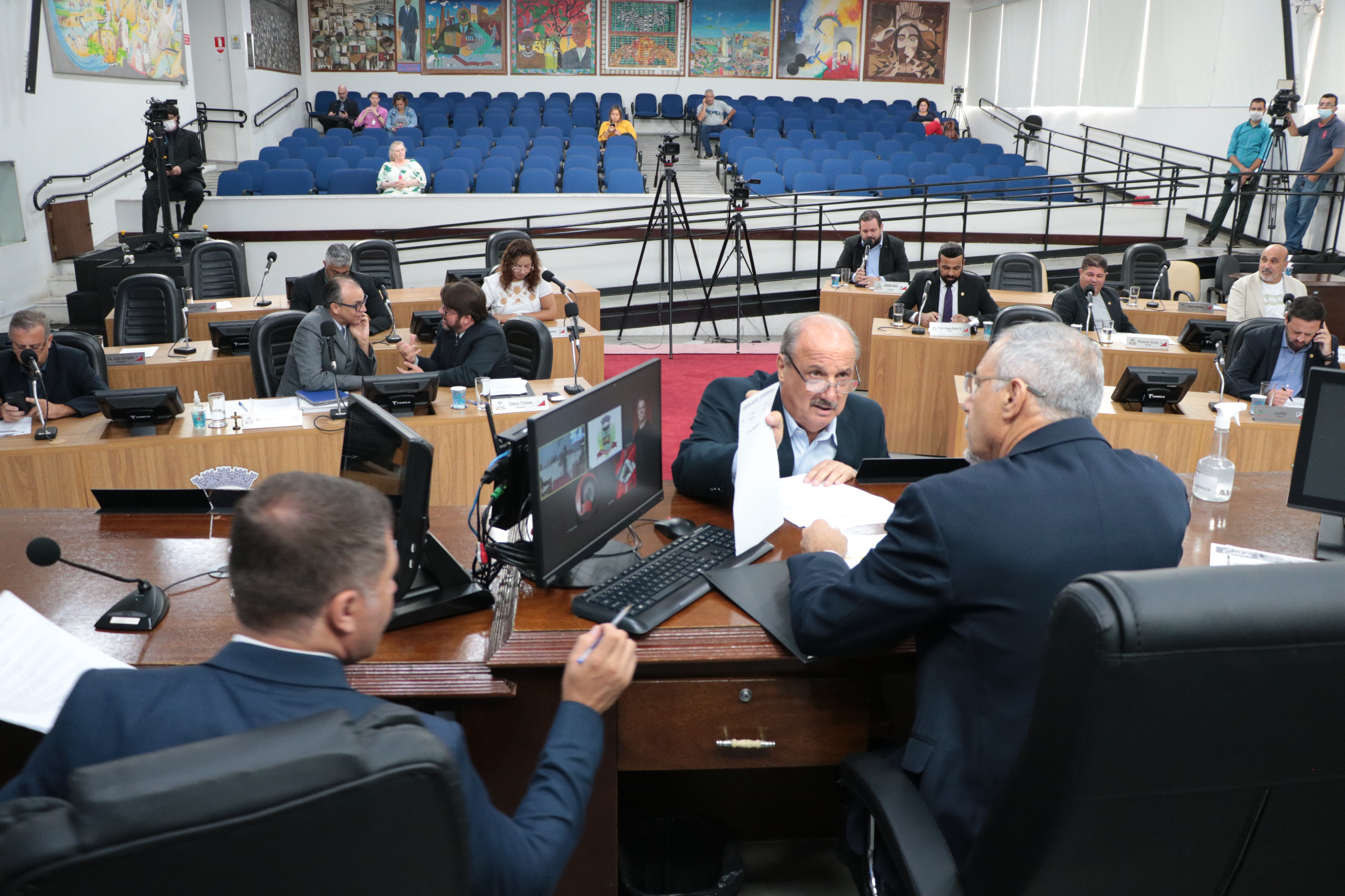 Sessões extras foram realizadas na manhã desta sexta-feira