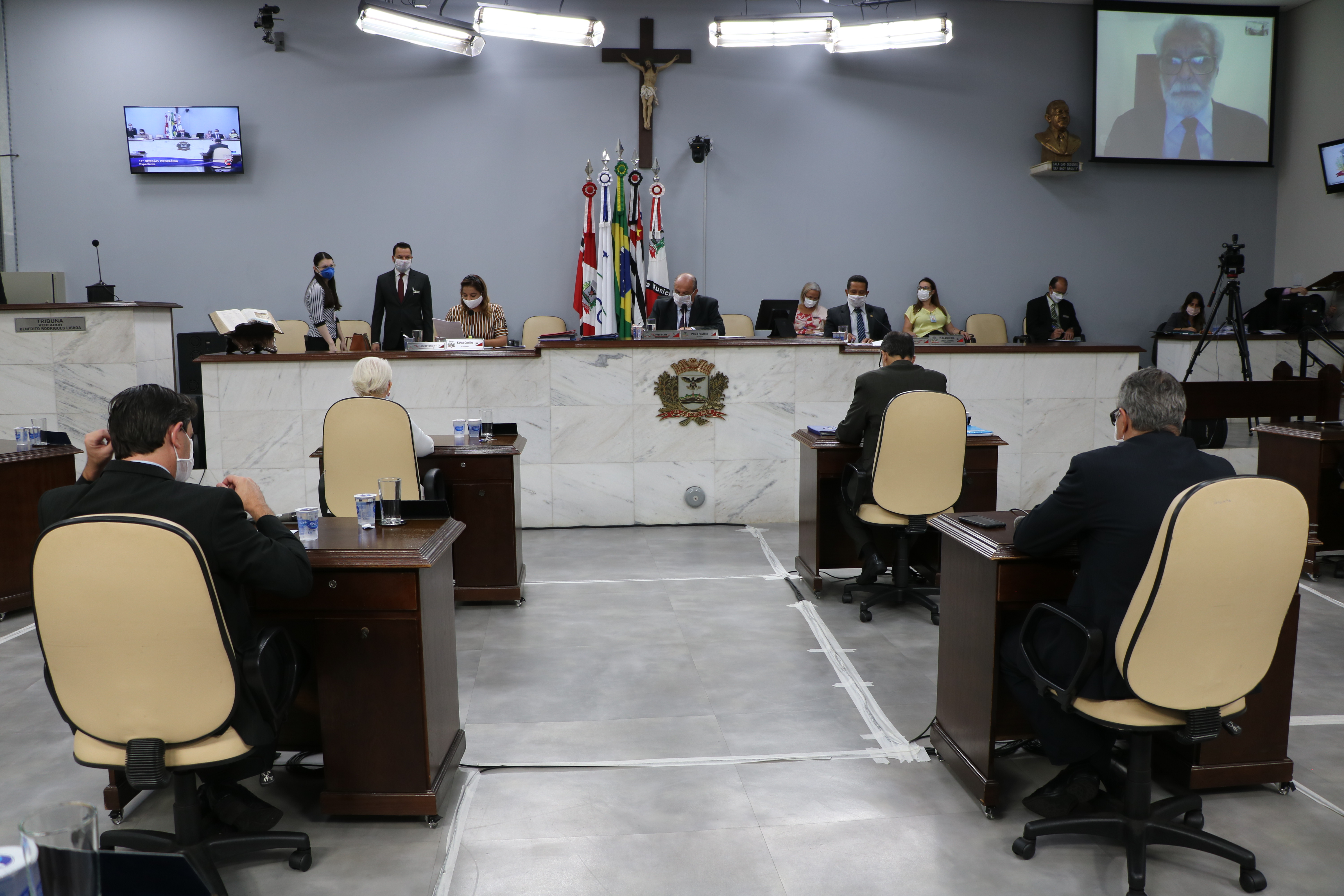 Vereadores analisam 10 projetos na 12ª sessão ordinária