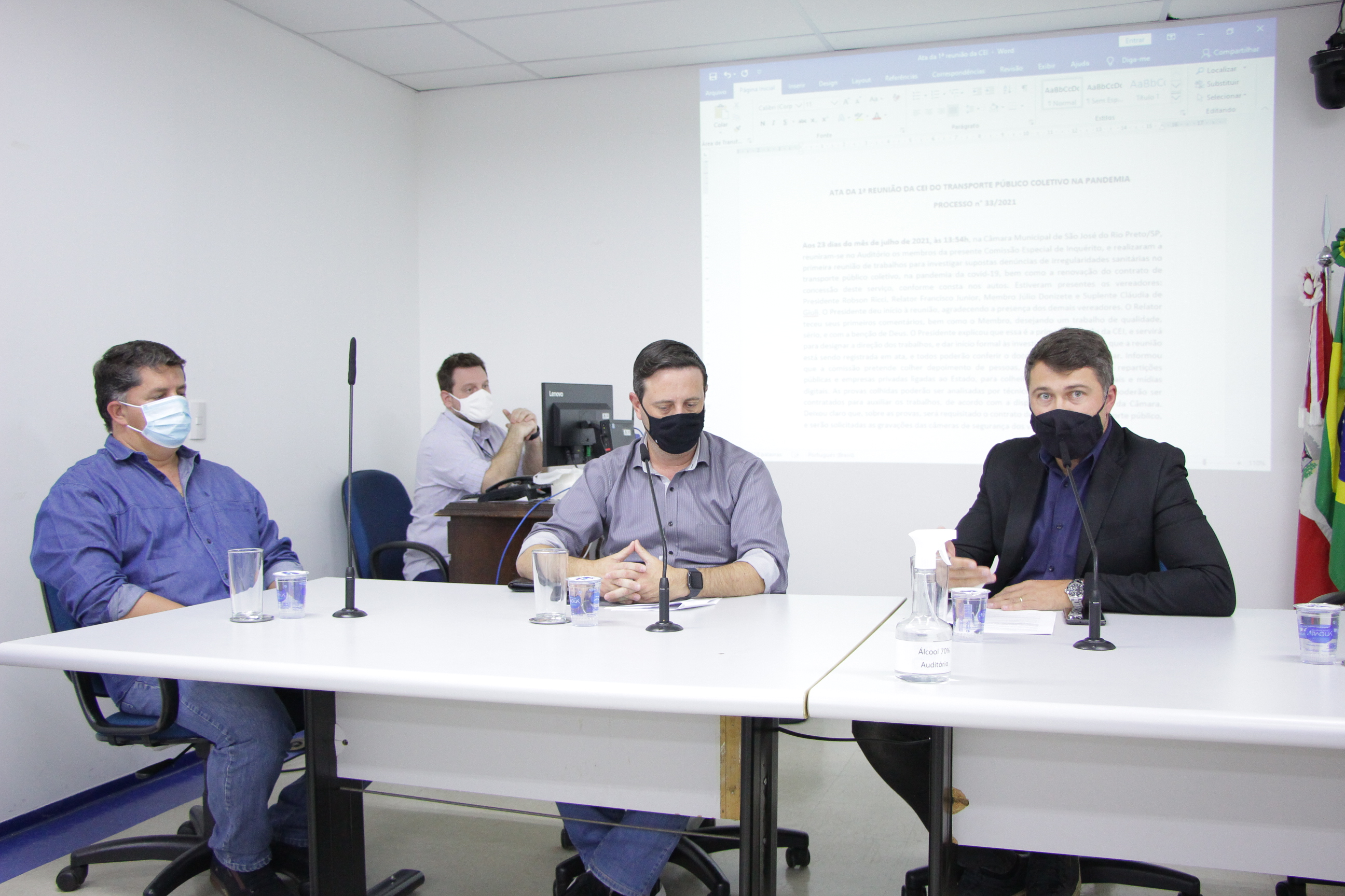 Donizete, Júnior e Ricci na primeira reunião da CEI dos Transportes: diligências