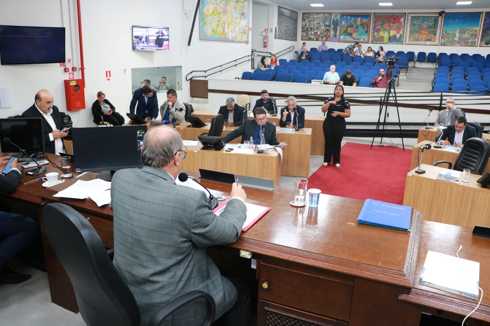 Câmara aprova criação de 27 novos cargos que serão preenchidos por meio de concurso