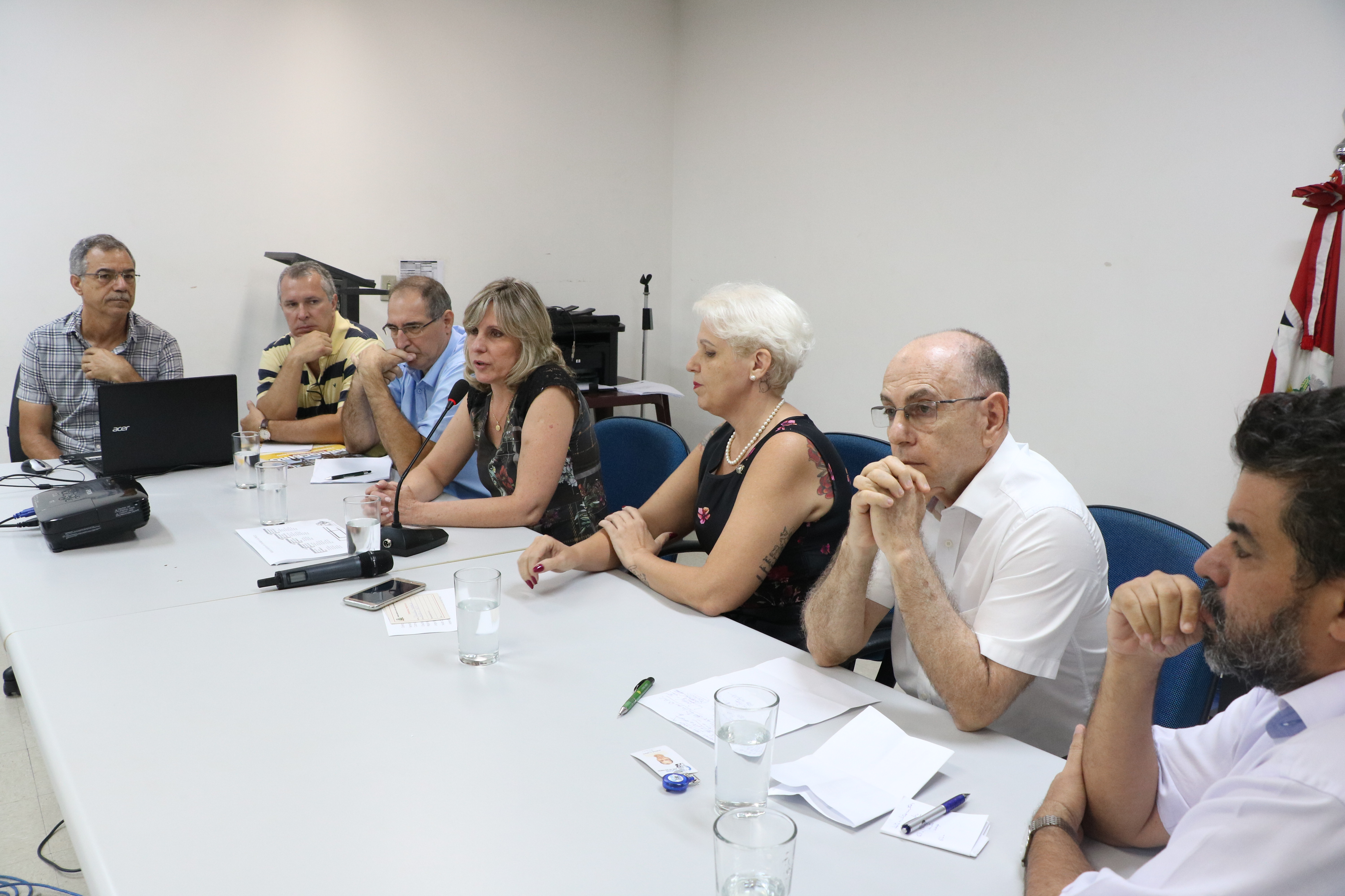 Vereadores e representantes de instituições de saúde devem fazer nova reunião dentro de 60 dias