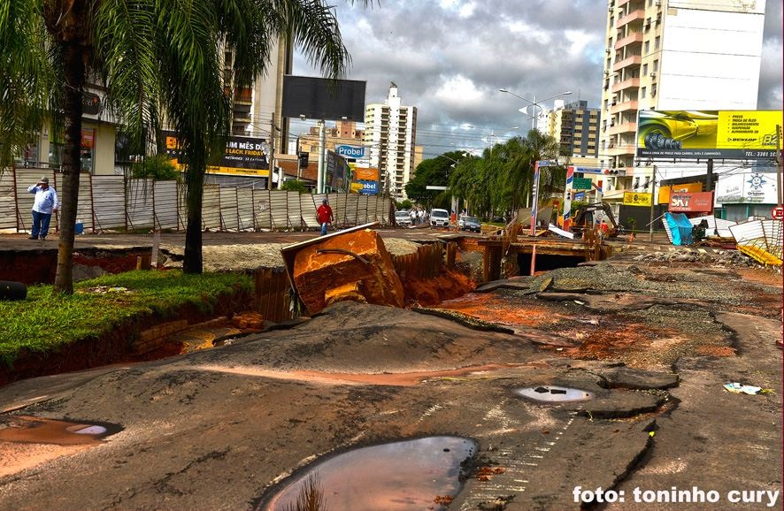 Em janeiro deste ano, chuva abriu cratera na Bady e prejudicou comerciantes