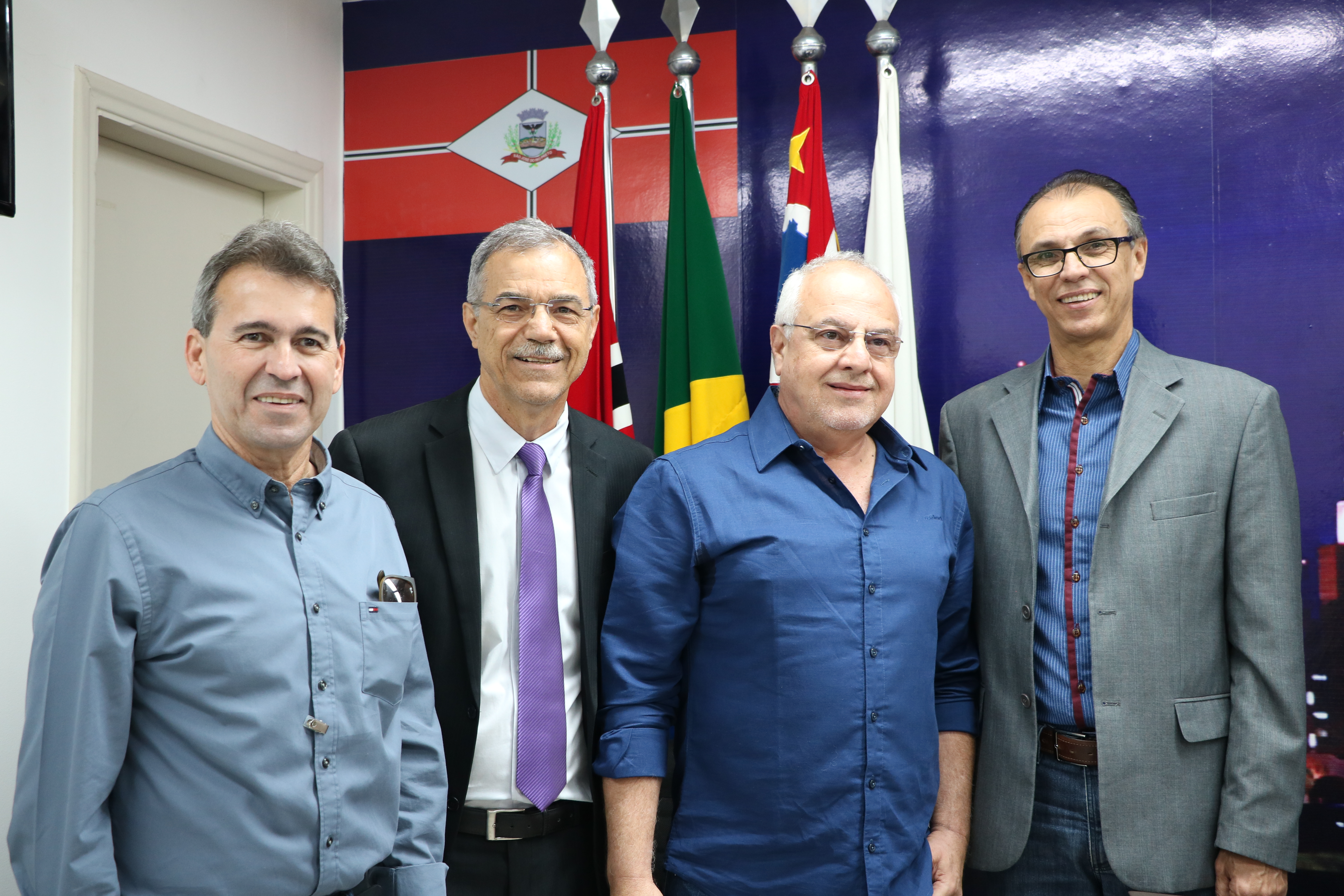 Ulisses Ramalho, presidente municipal do PRP e secretário de Serviços Gerais, o vereador licenciado Pedro Roberto, o vereador Renan Marino e o presidente da Câmara, coronel Jean Charles