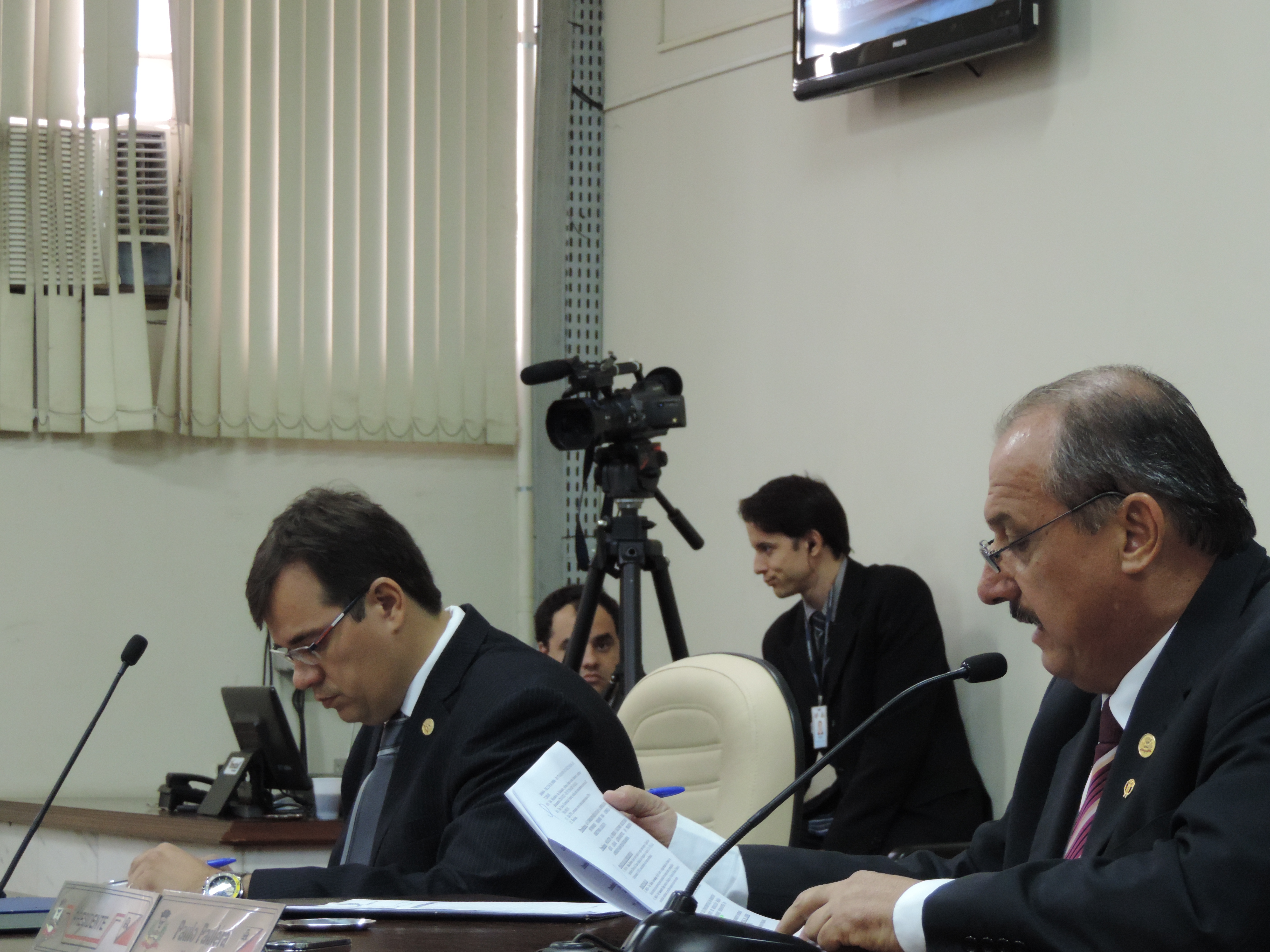 Vereadores analisaram 13 proposituras em 10ª Sessão Ordinária