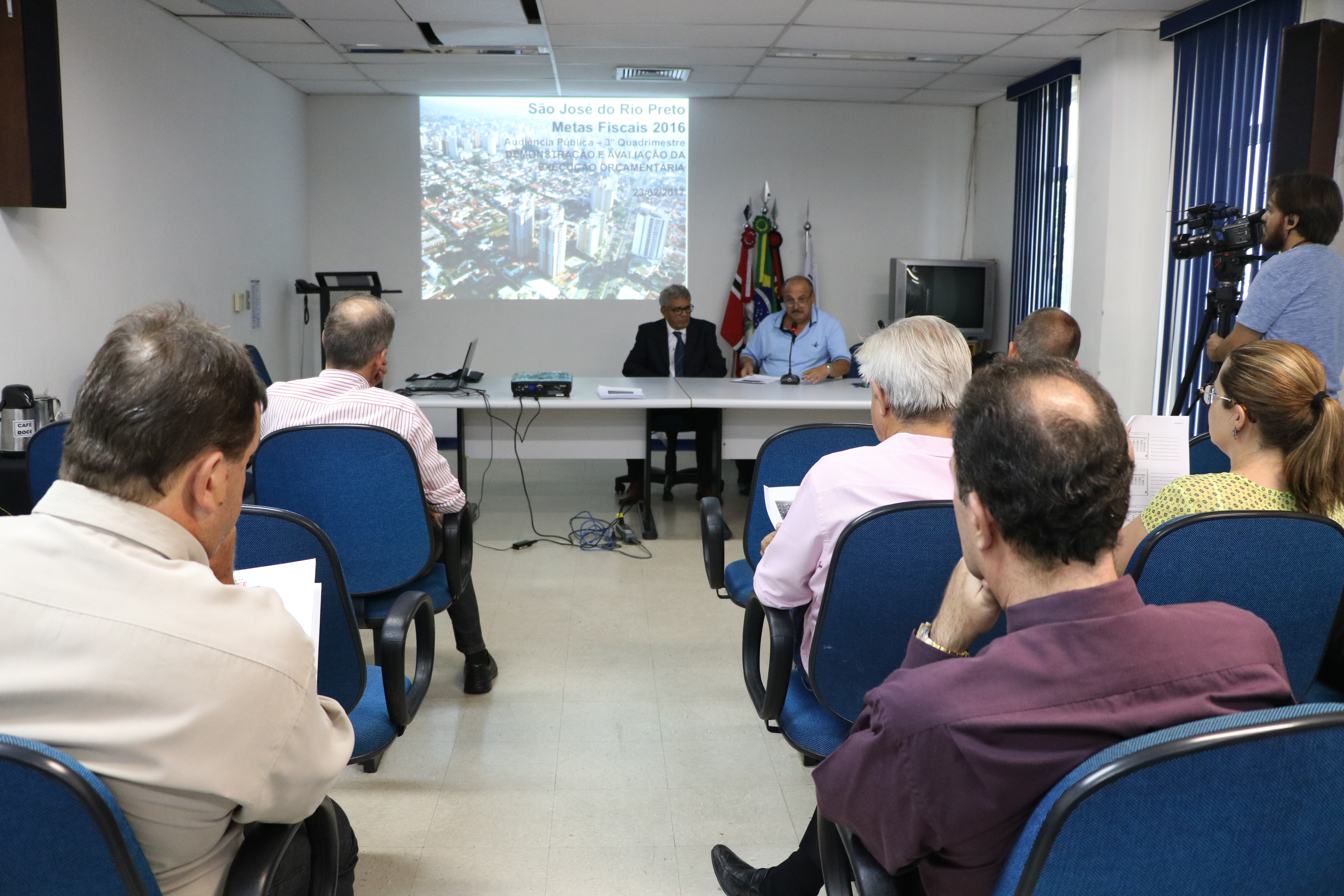 Audiência foi realizada no auditório da Câmara