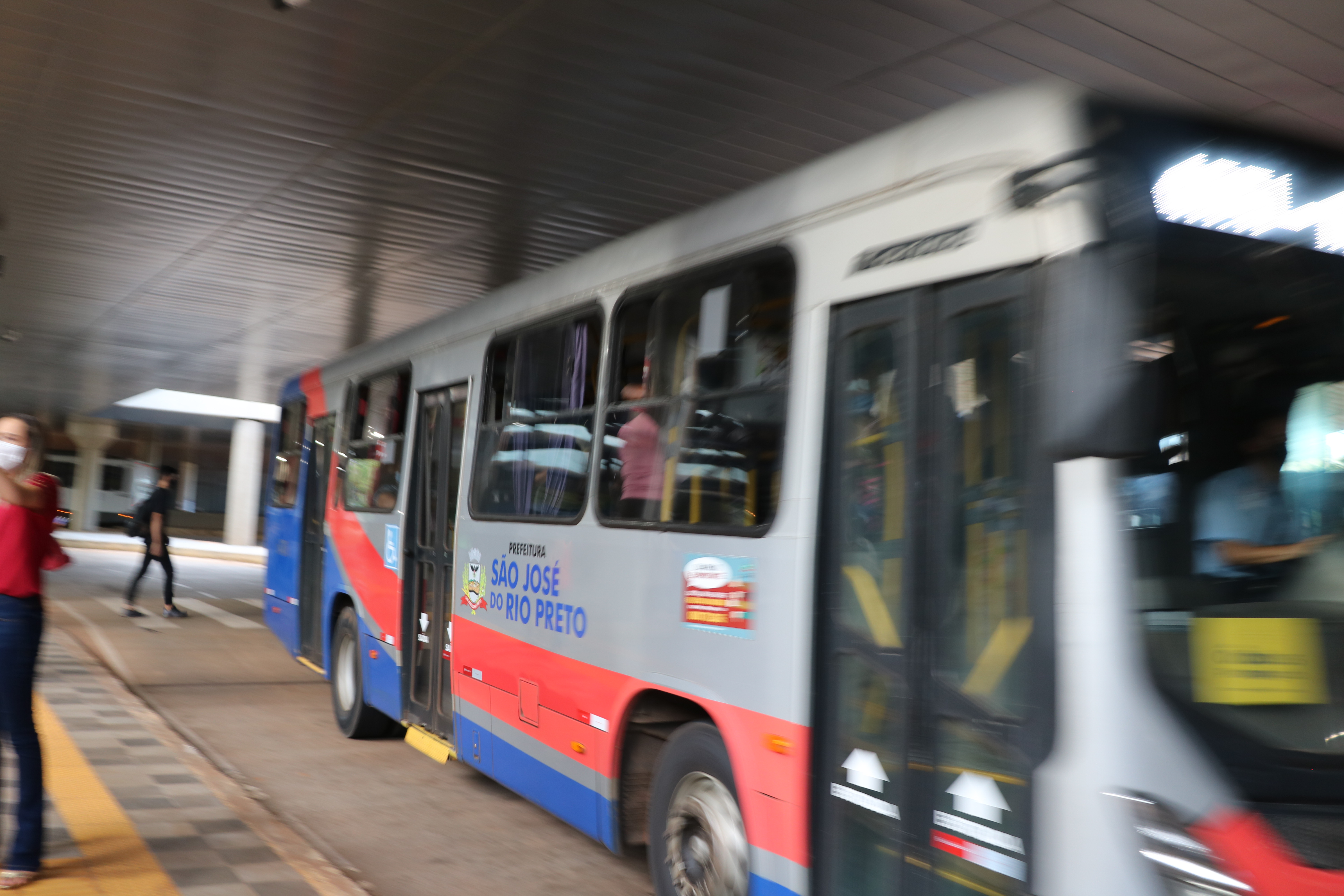 Justiça determinou que serviço de transporte deve funcionar domingo com linhas regulares