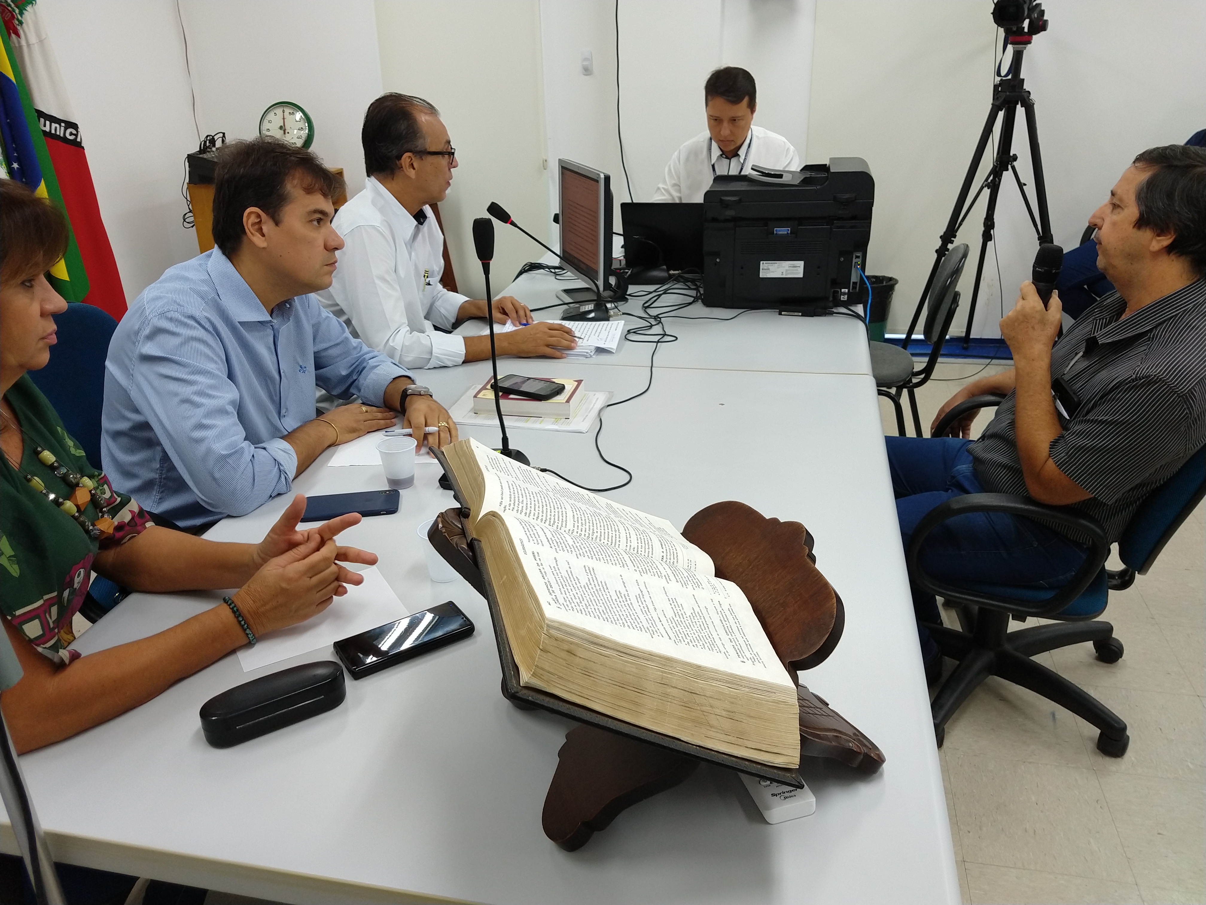 Vereadores Márcia Caldas, Fábio Marcondes e Jean Charles Serbeto conduziram nova oitiva