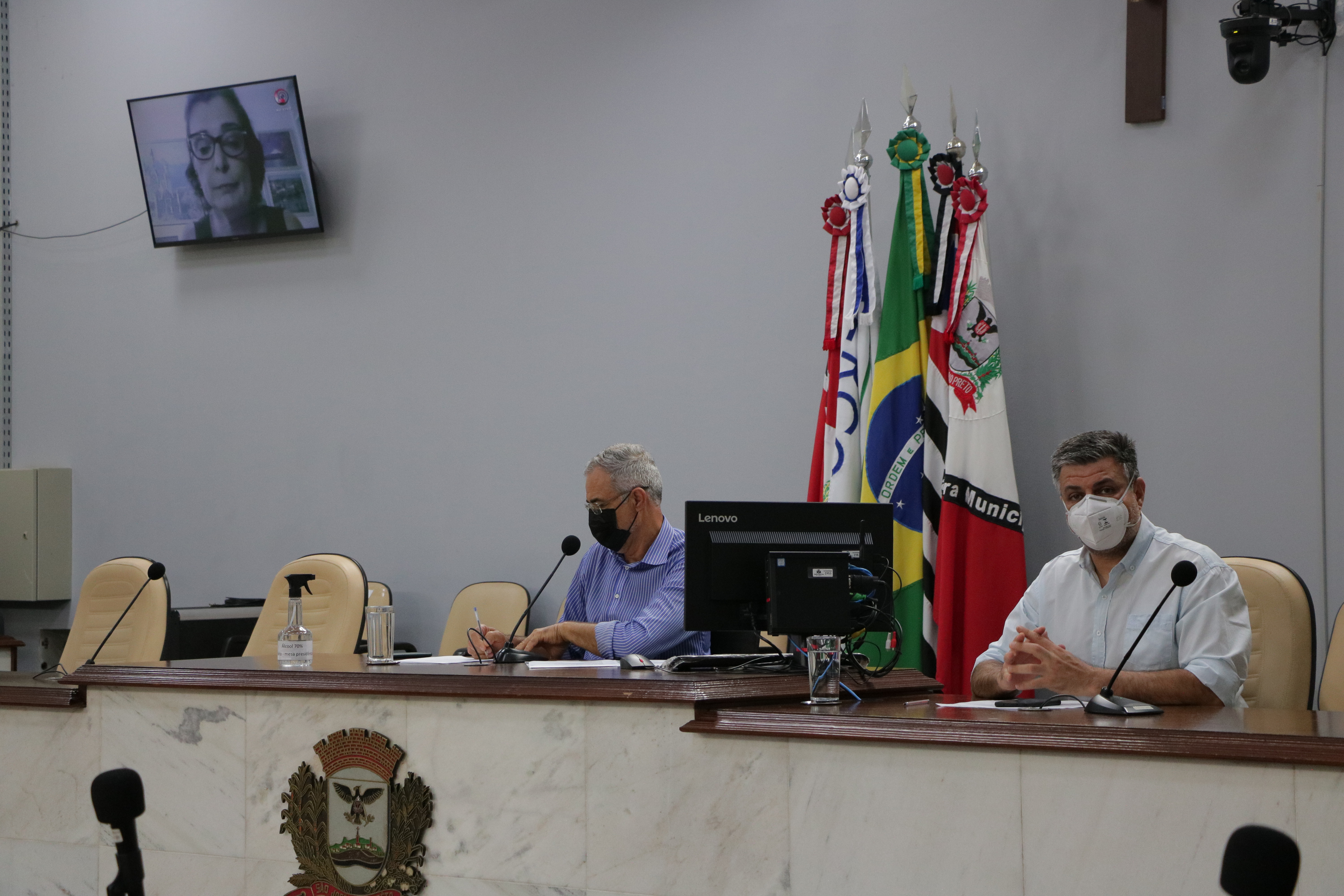 Vereadores Pedro e Rillo acompanham fala da arquiteta Delcimar: mobilidade inclusiva
