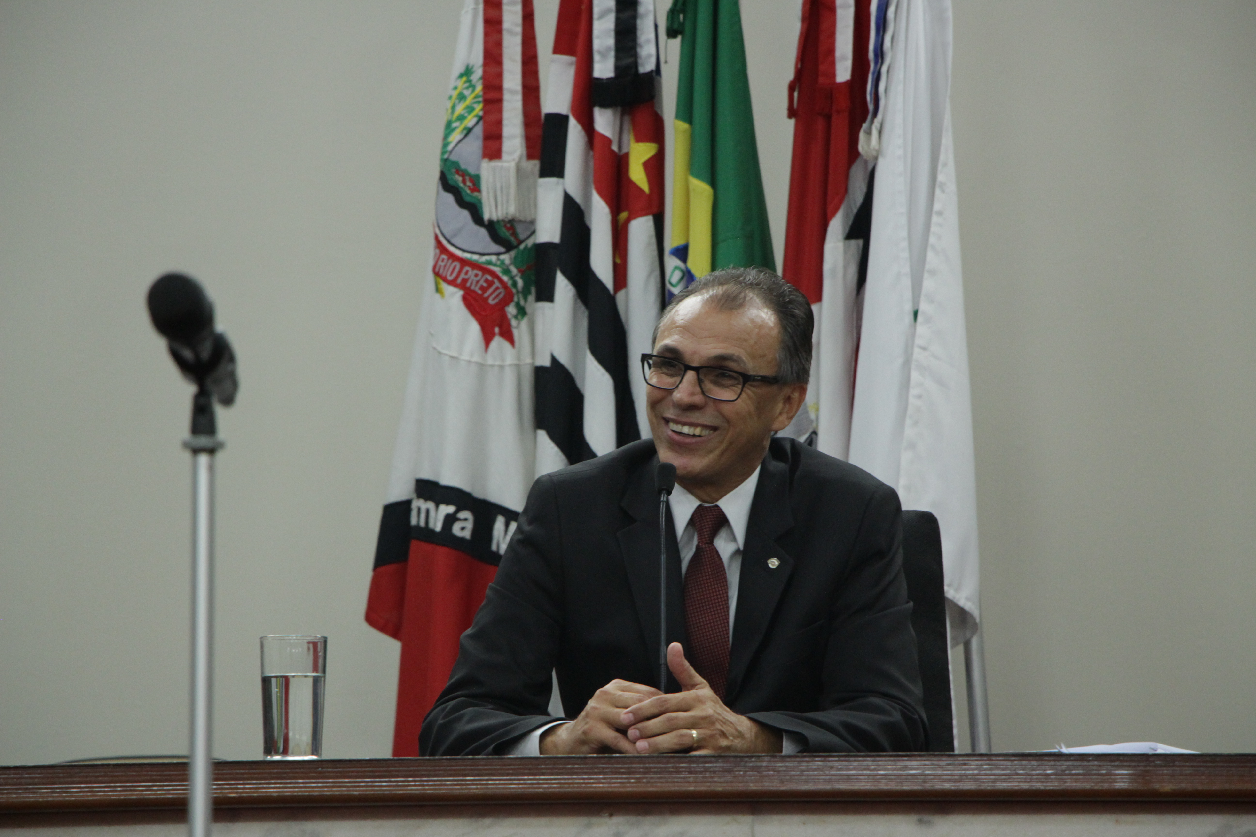 Jean Charles foi eleito presidente com o voto dos 17 vereadores