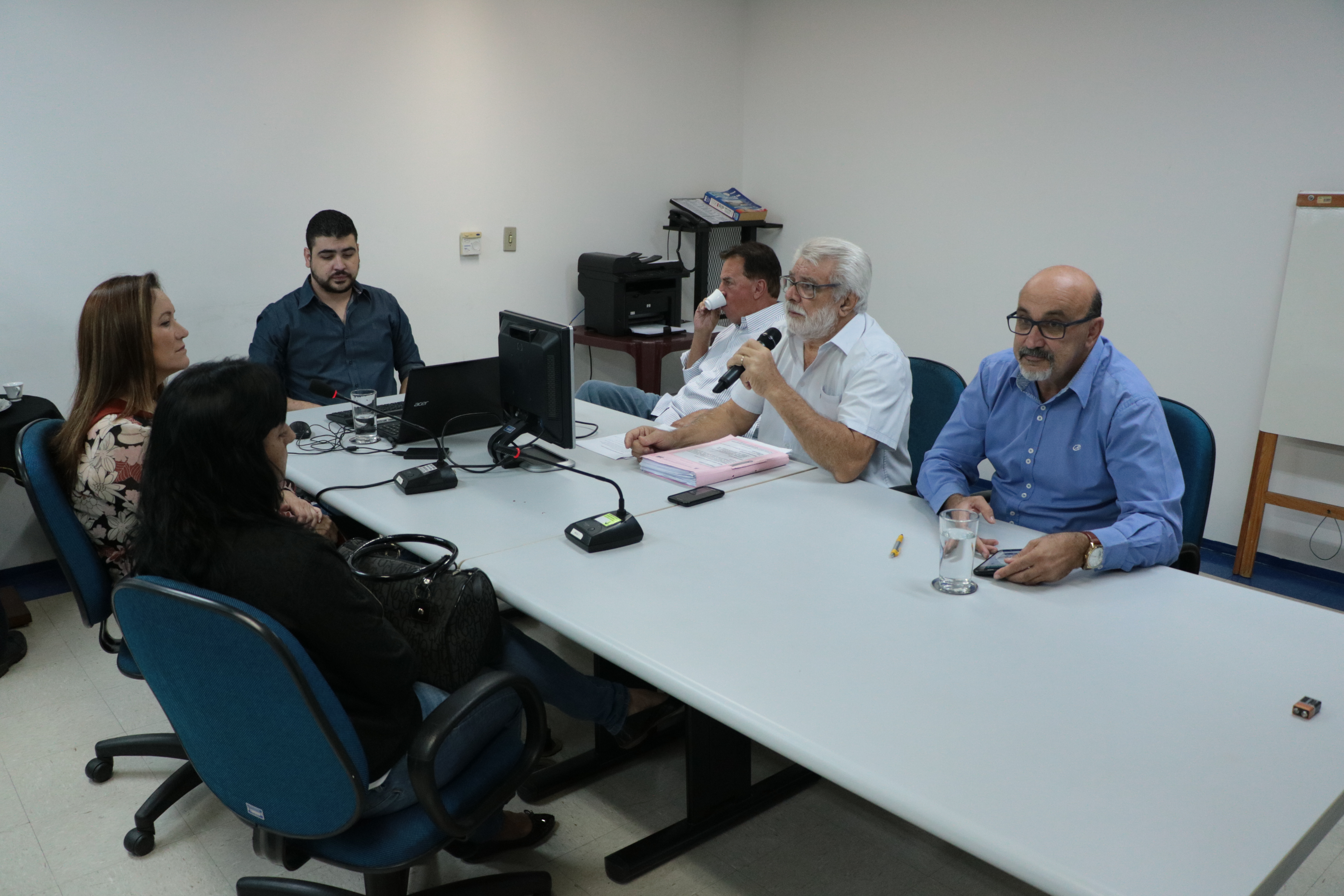 CEI promove acareação entre servidoras da Emurb
