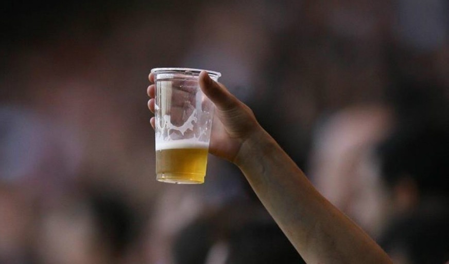 Projeto pede liberação de cerveja em estádios: "grande vontade da maioria dos torcedores"