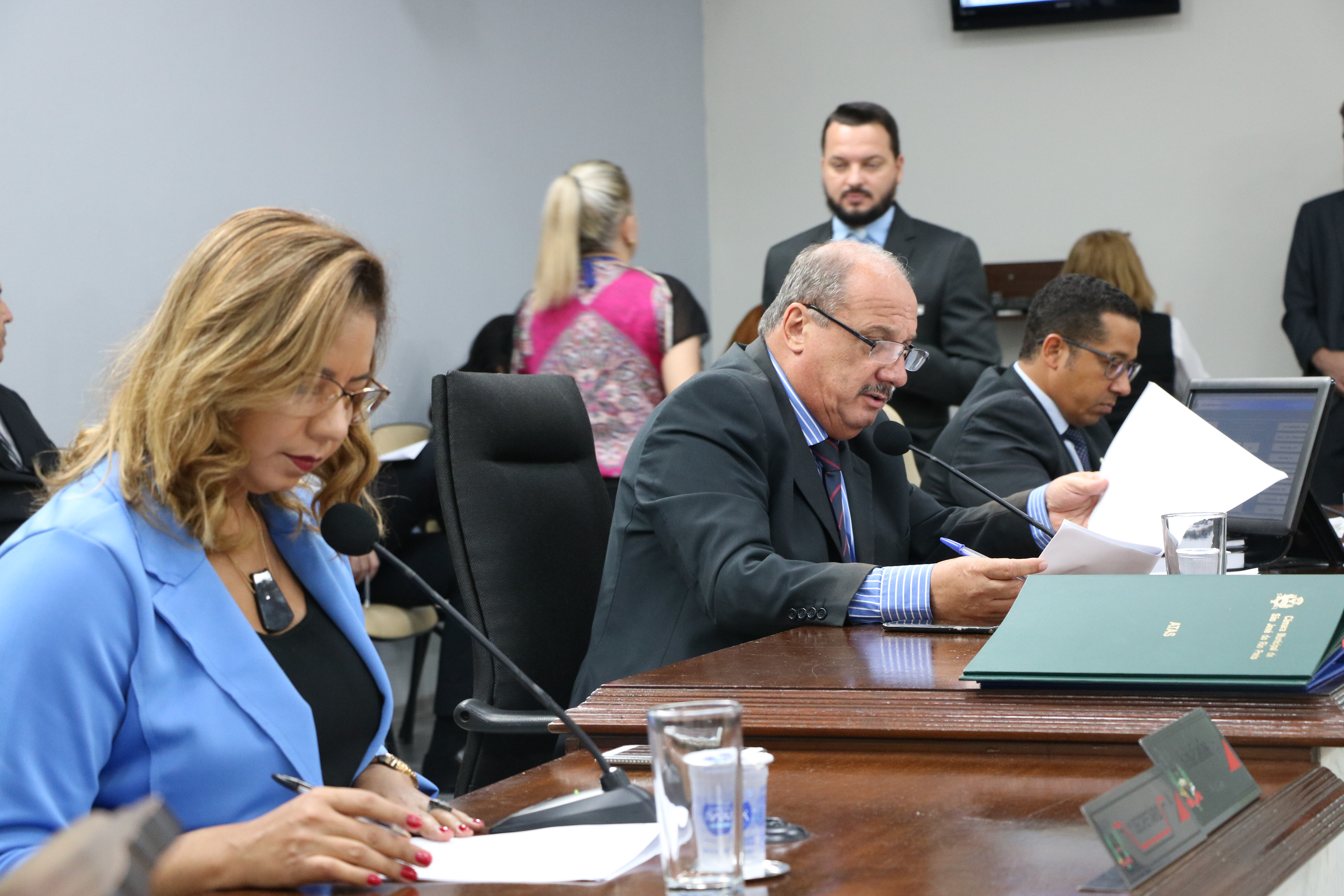 Vereadores durante a 4ª sessão ordinária de 2020