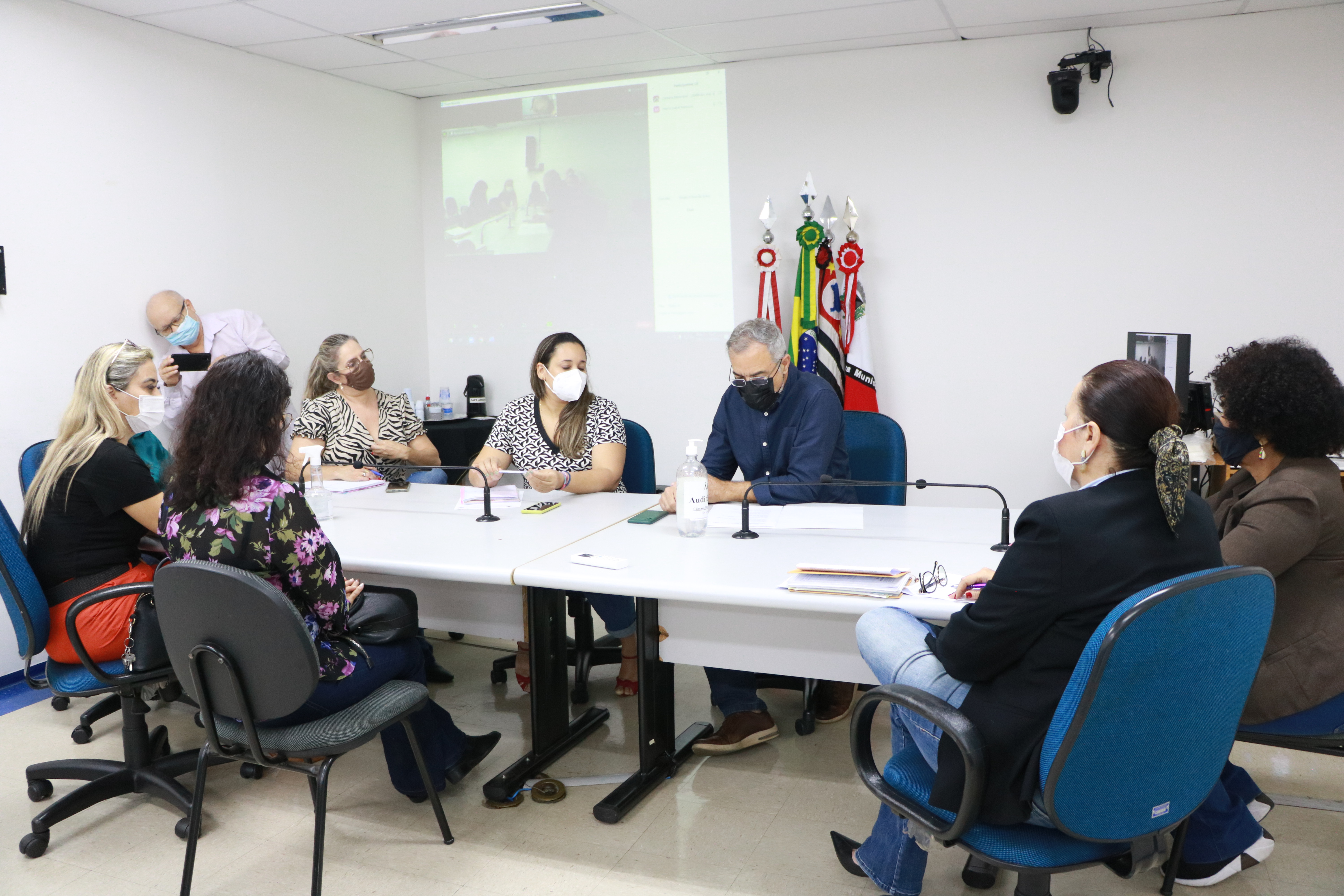 Reunião foi realizada no Auditório da Câmara