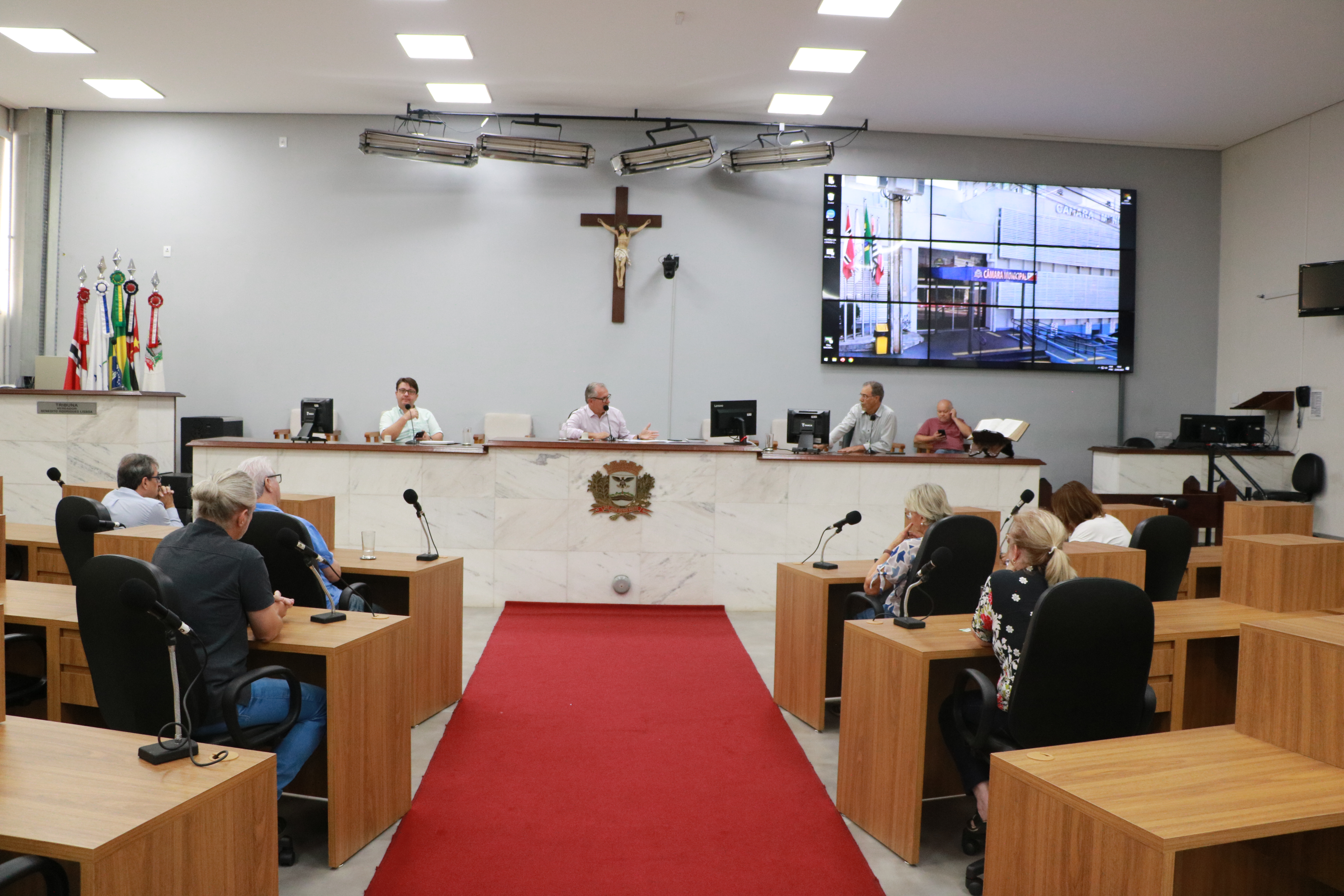 Reunião foi realizada no Plenário da Cãmara