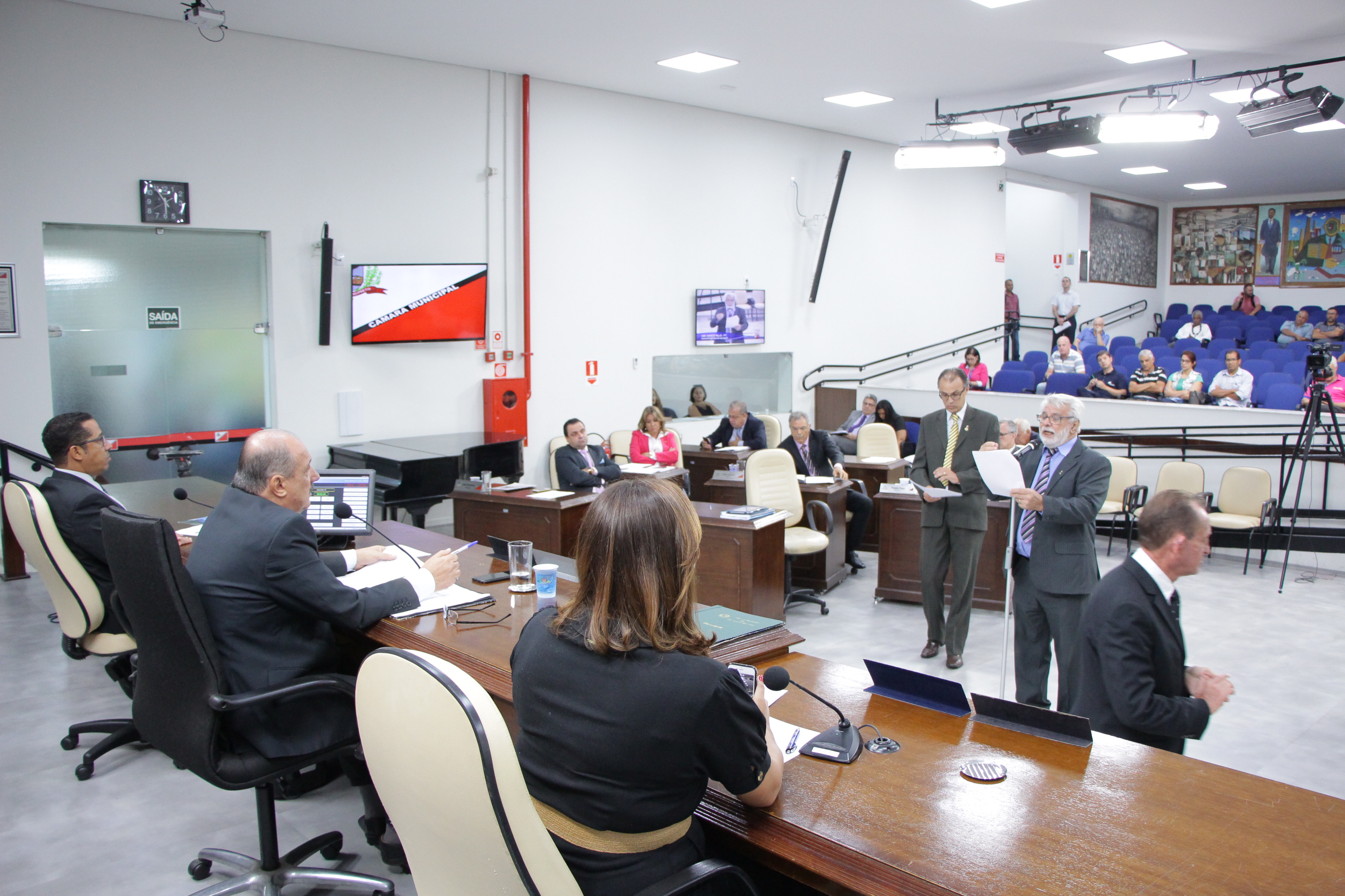Vereadores voltam a se reunir após recesso de janeiro