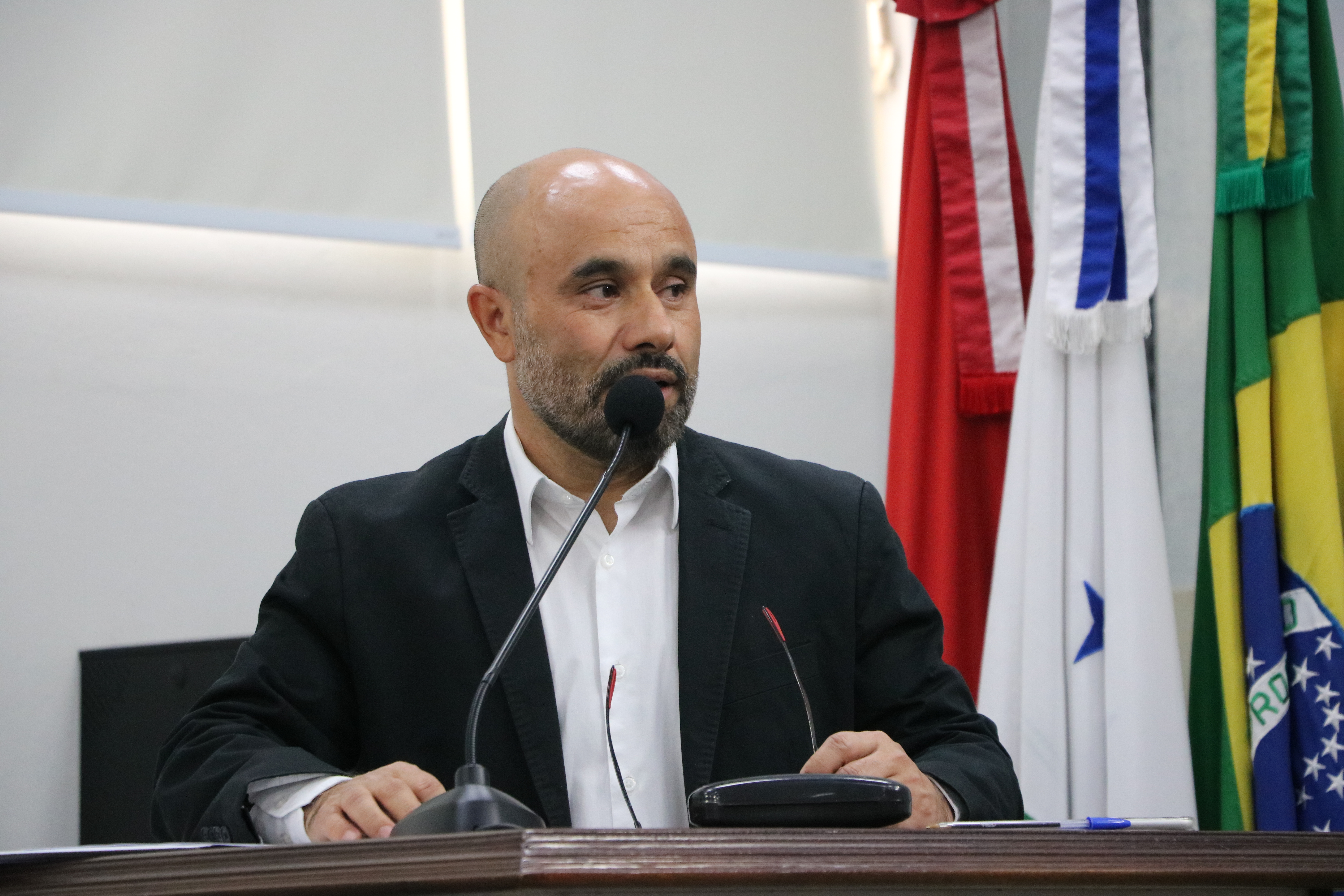 Namir Neves, diretor da unidade regional de Rio Preto, conduziu cerimônia em homenagem ao TCESP