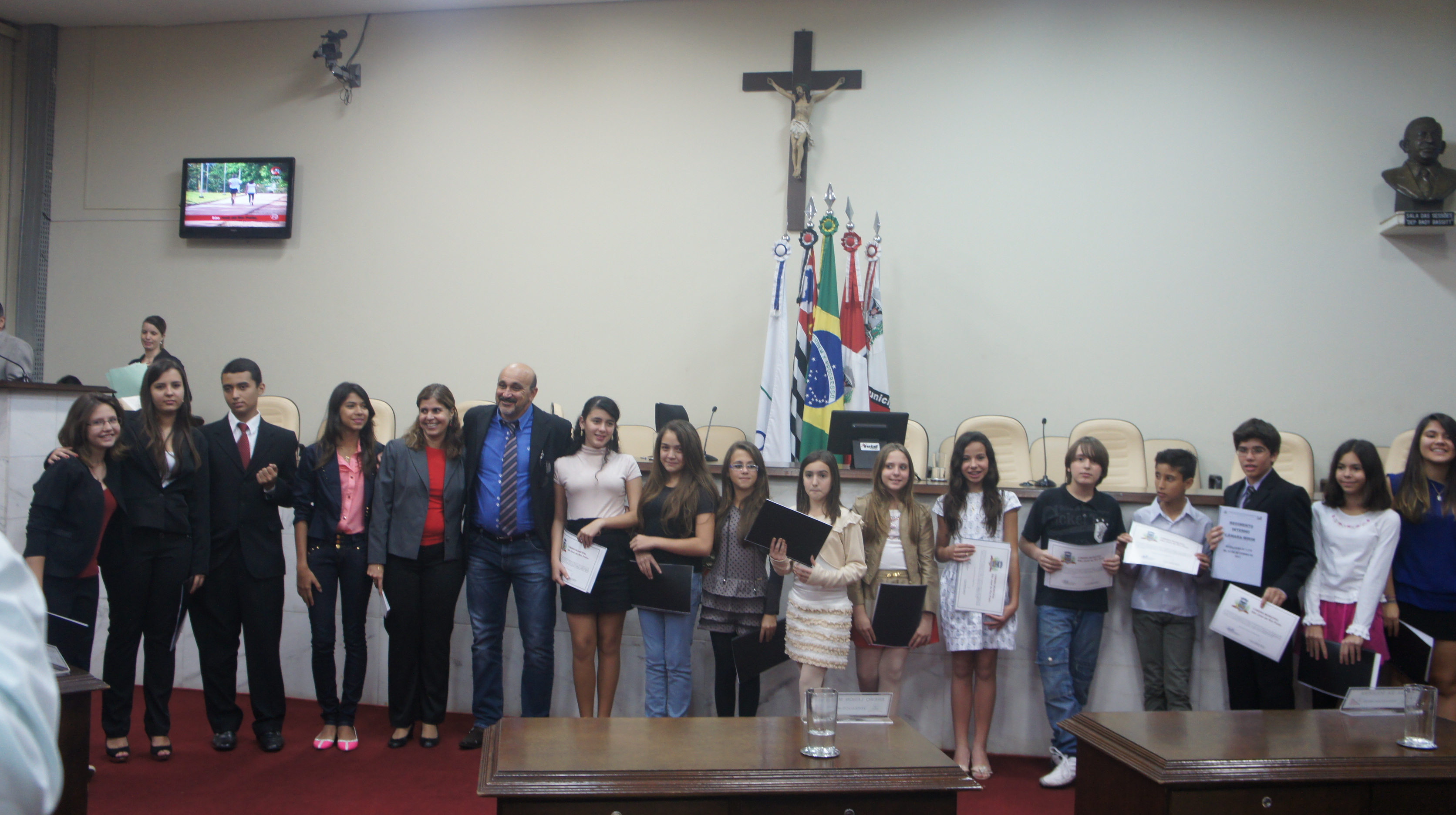 Vereadores mirins durante solenidade de posse