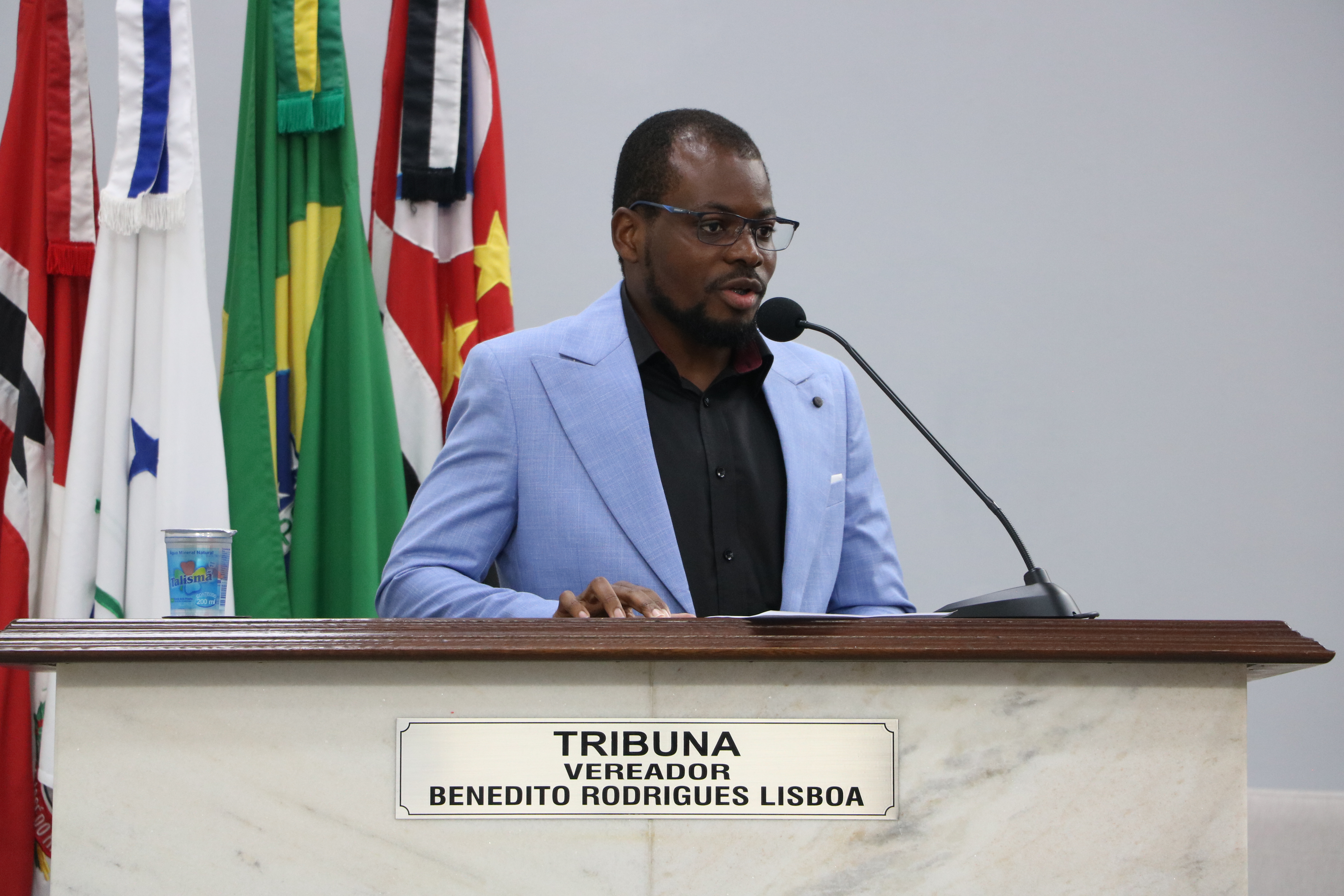 Antônio Simão, da comunidade angolana, relatou dificuldades de estrangeiros no país