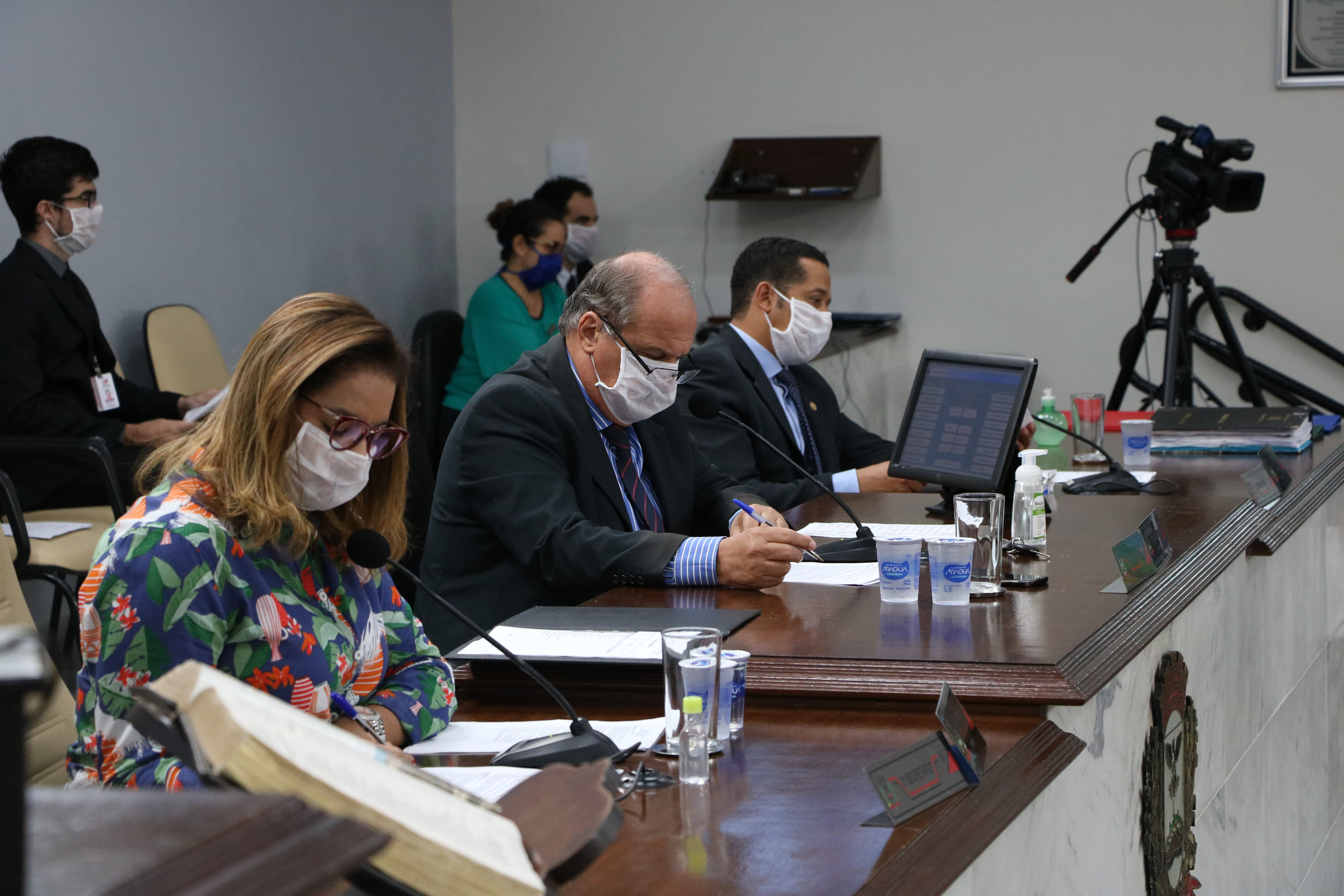 Vereadores durante a 8ª Sessão Ordinária de 2020