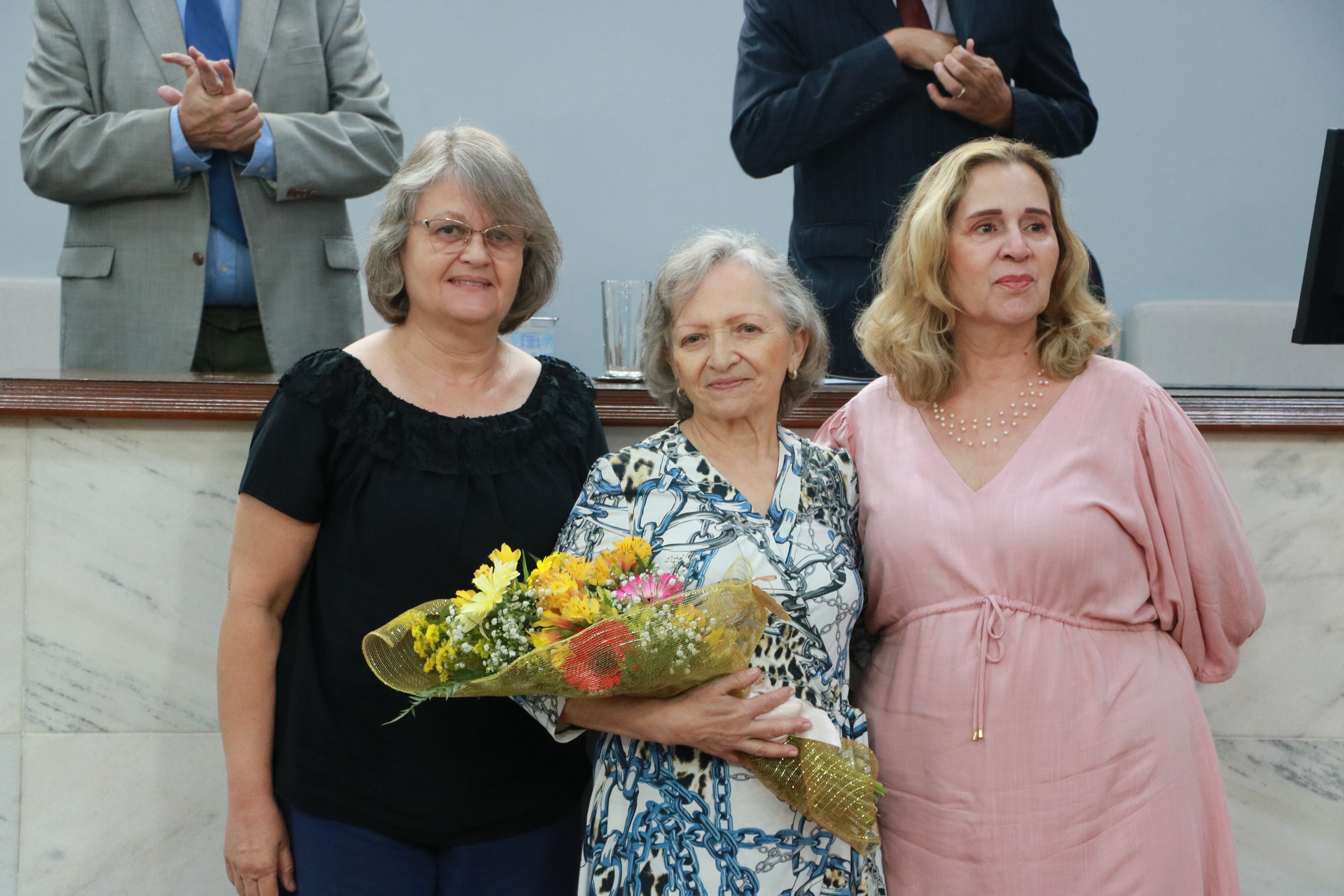 Presidente, Vice e ex-presidente participaram de homenagem