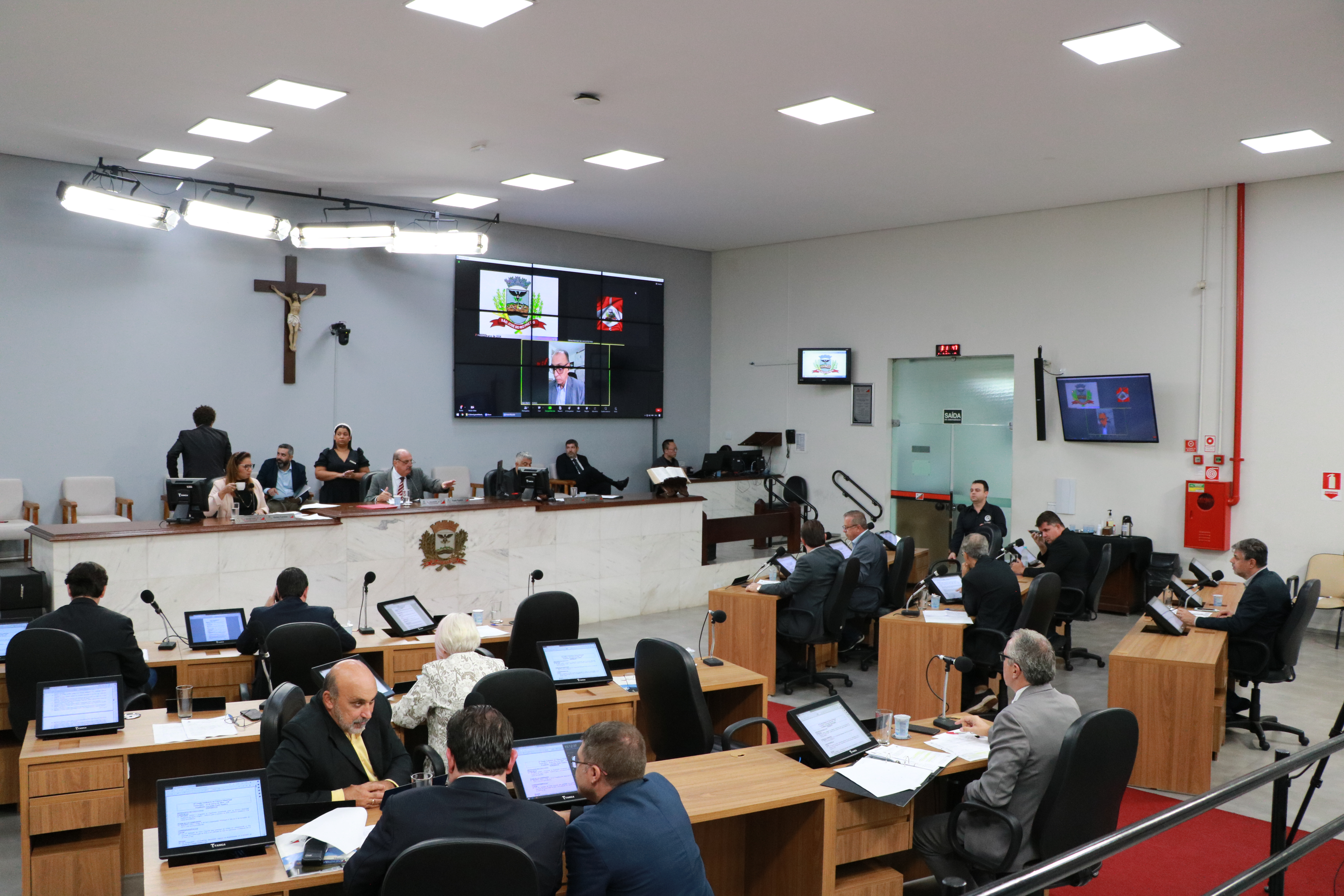 Vereadores aprovaram sete dos oito projetos da ordem do dia