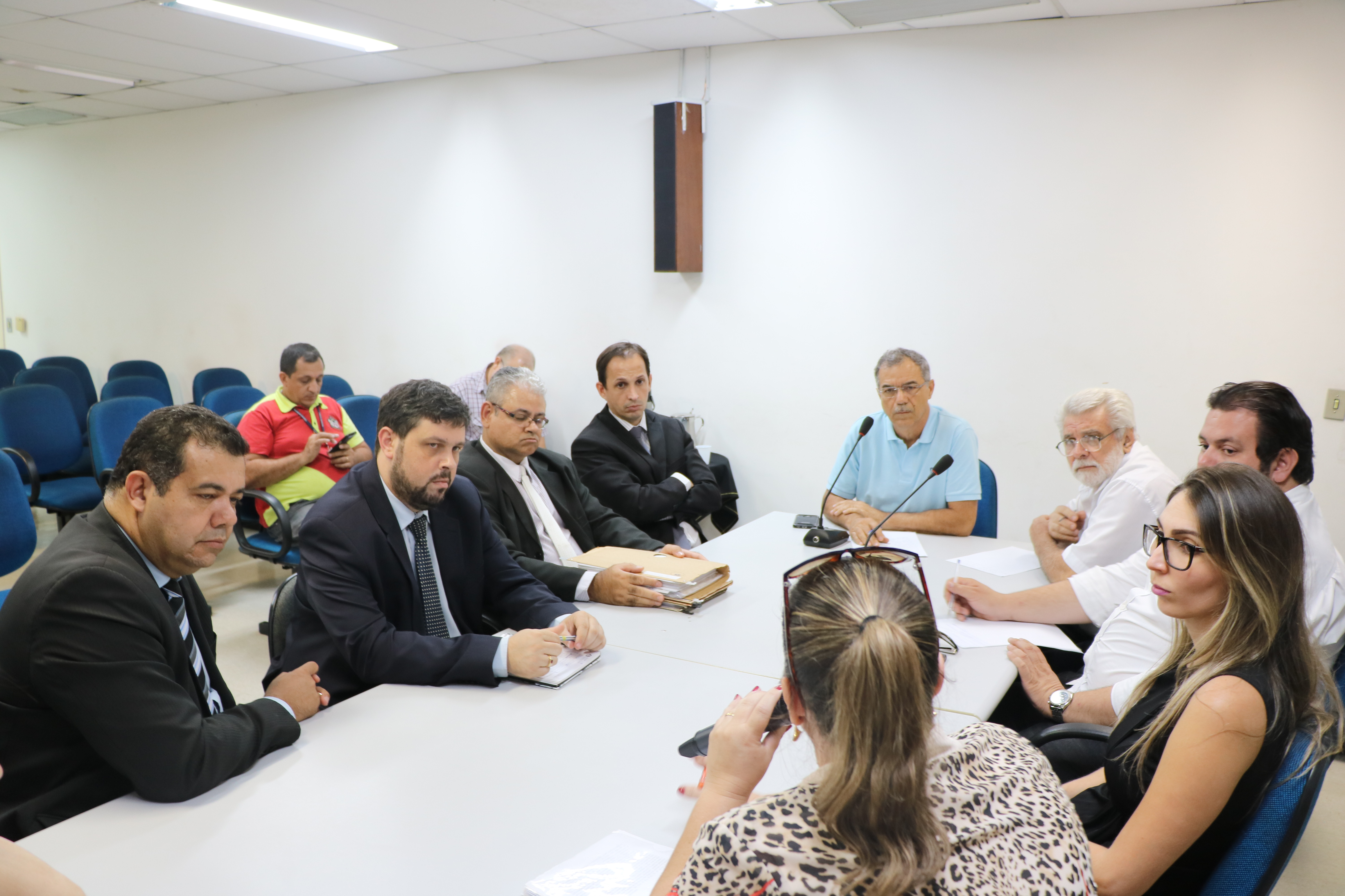 Grupo se reuniu no auditório da Câmara Municipal