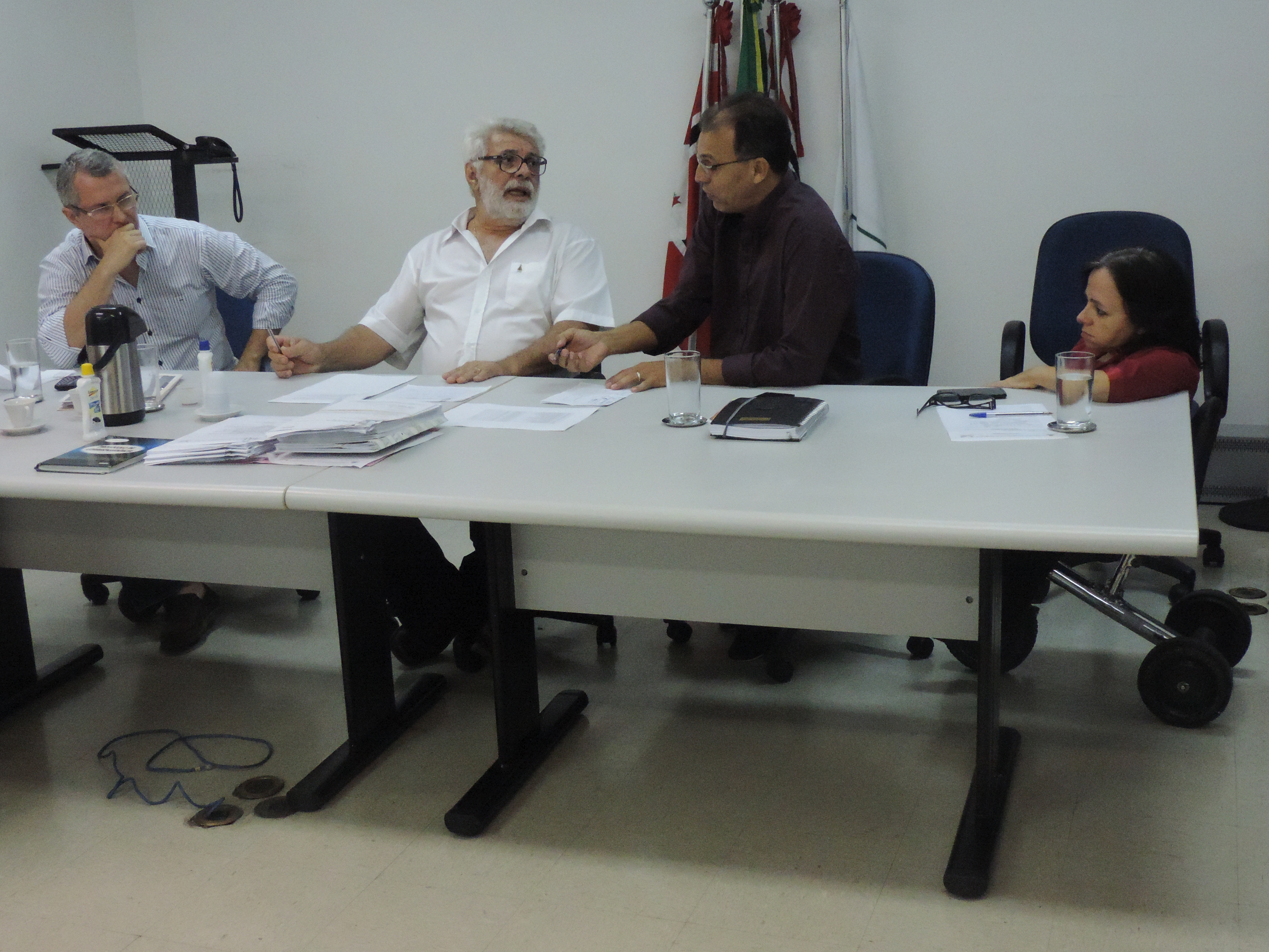 Vereadores que compõem a CEV da Habitação buscam esclarecimentos sobre sorteio de casas populares