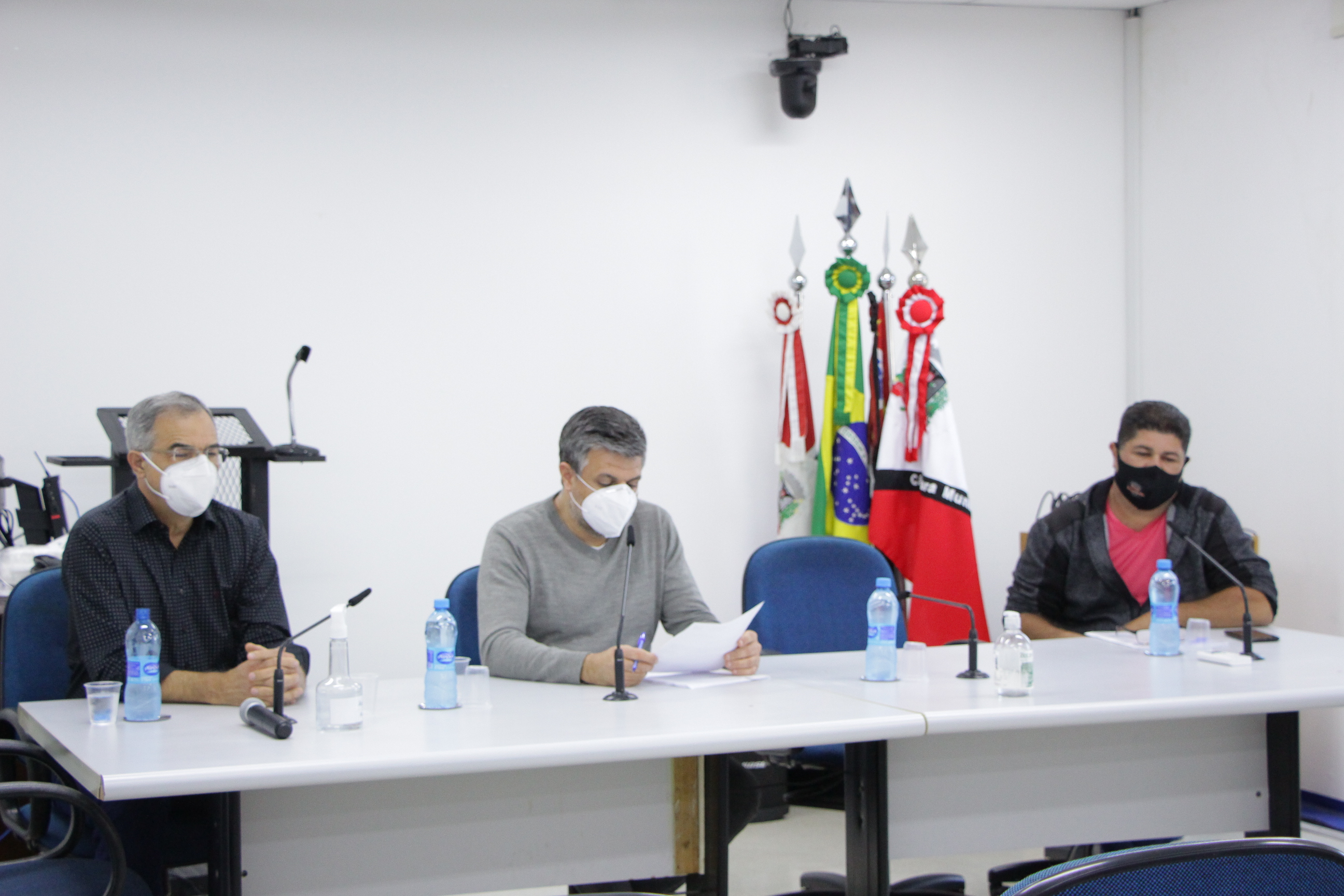 Reunião foi realizada no auditório da Câmara