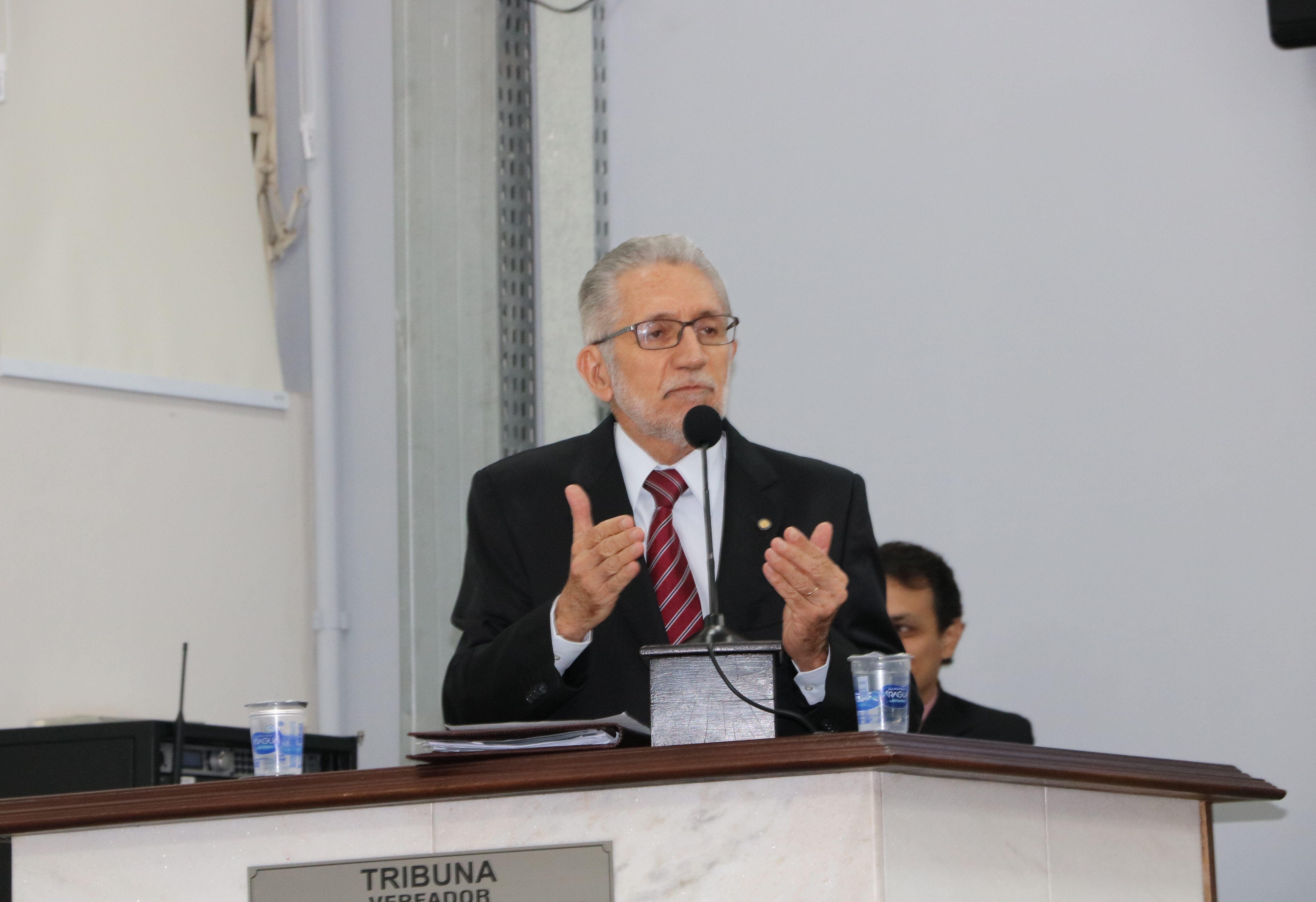 O auditor fiscal da Receita Federal Mauro José da Silva fez uso da tribuna