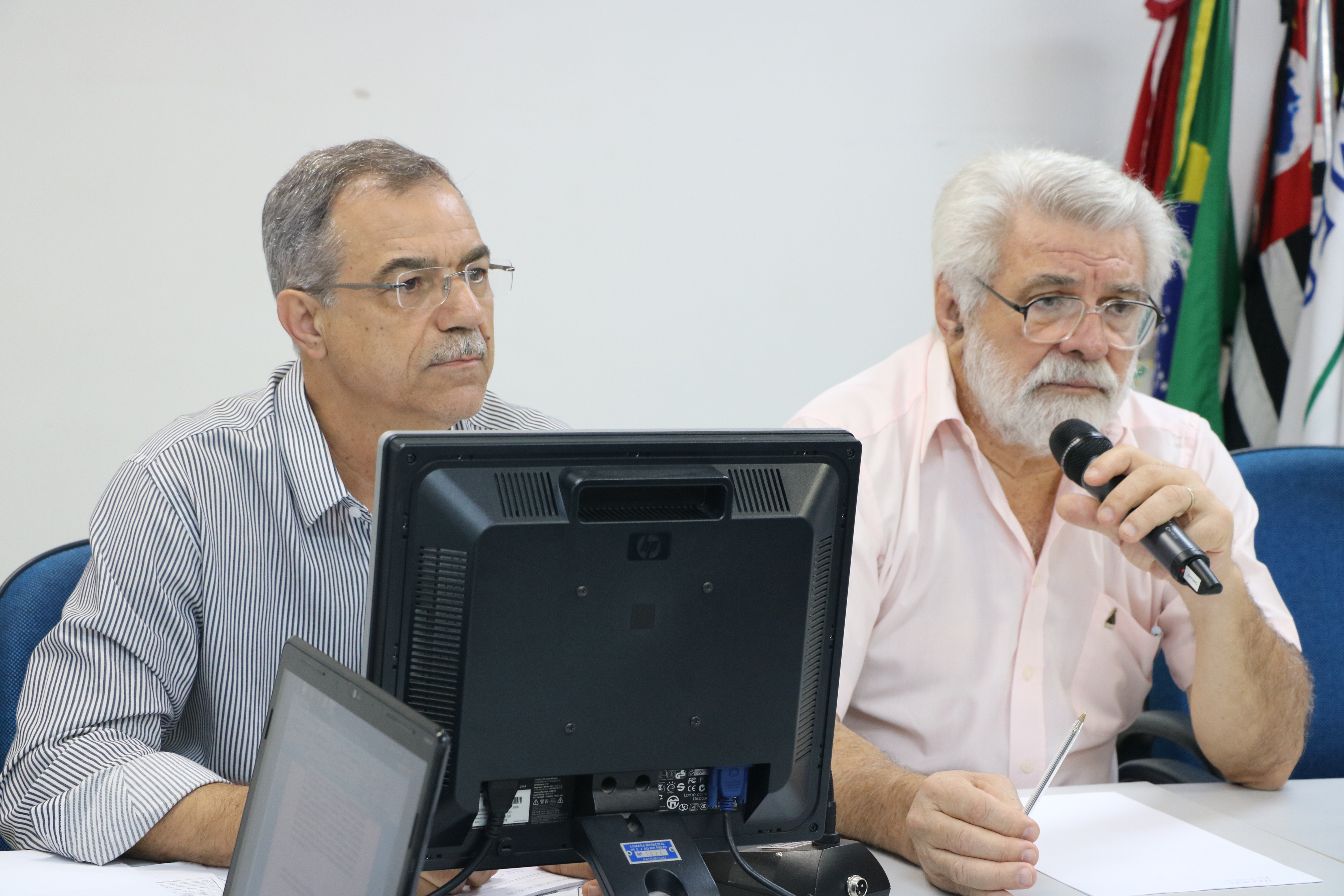 Vereadores Pedro Roberto e Marco Rillo, relator e presidente da CEI do Lixo
